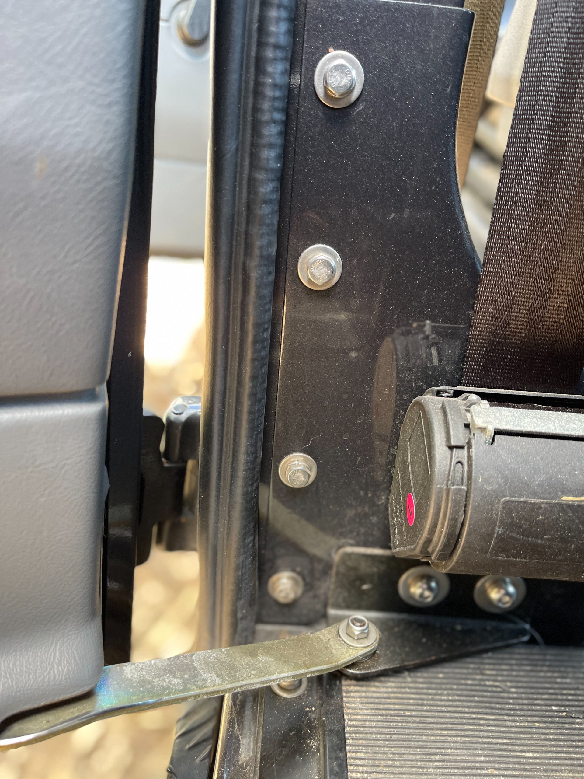 2000 Land Rover Defender 130 322
