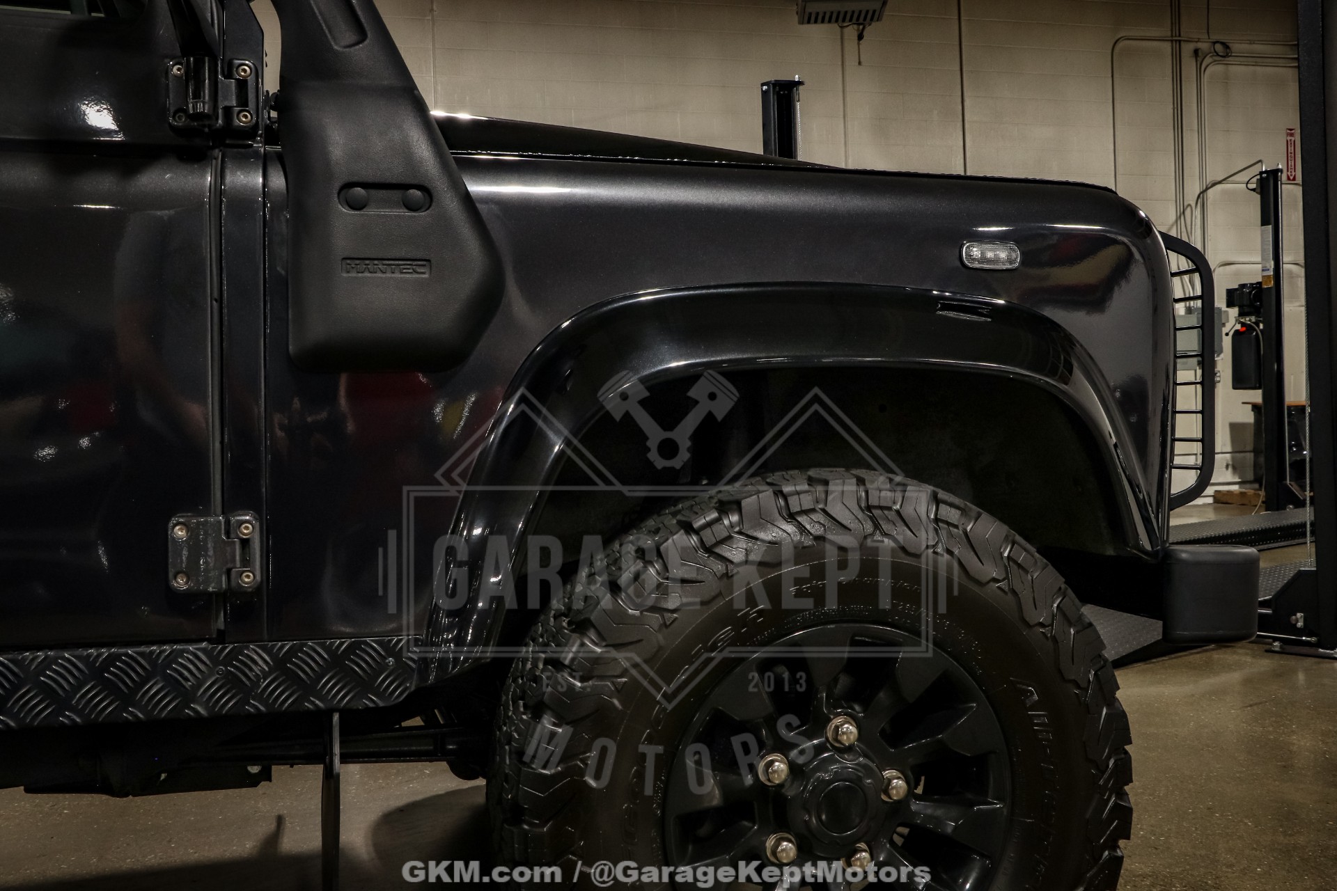 2000 Land Rover Defender 130 61