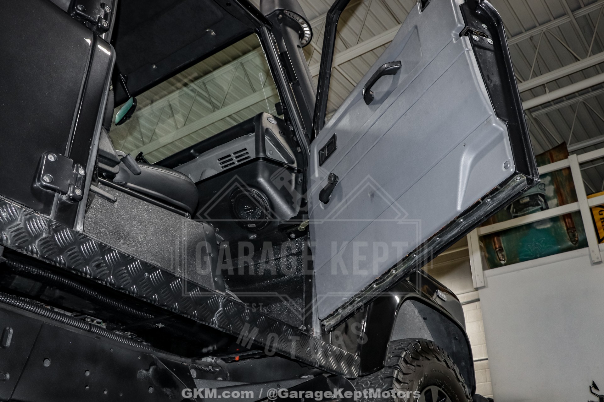 2000 Land Rover Defender 130 74