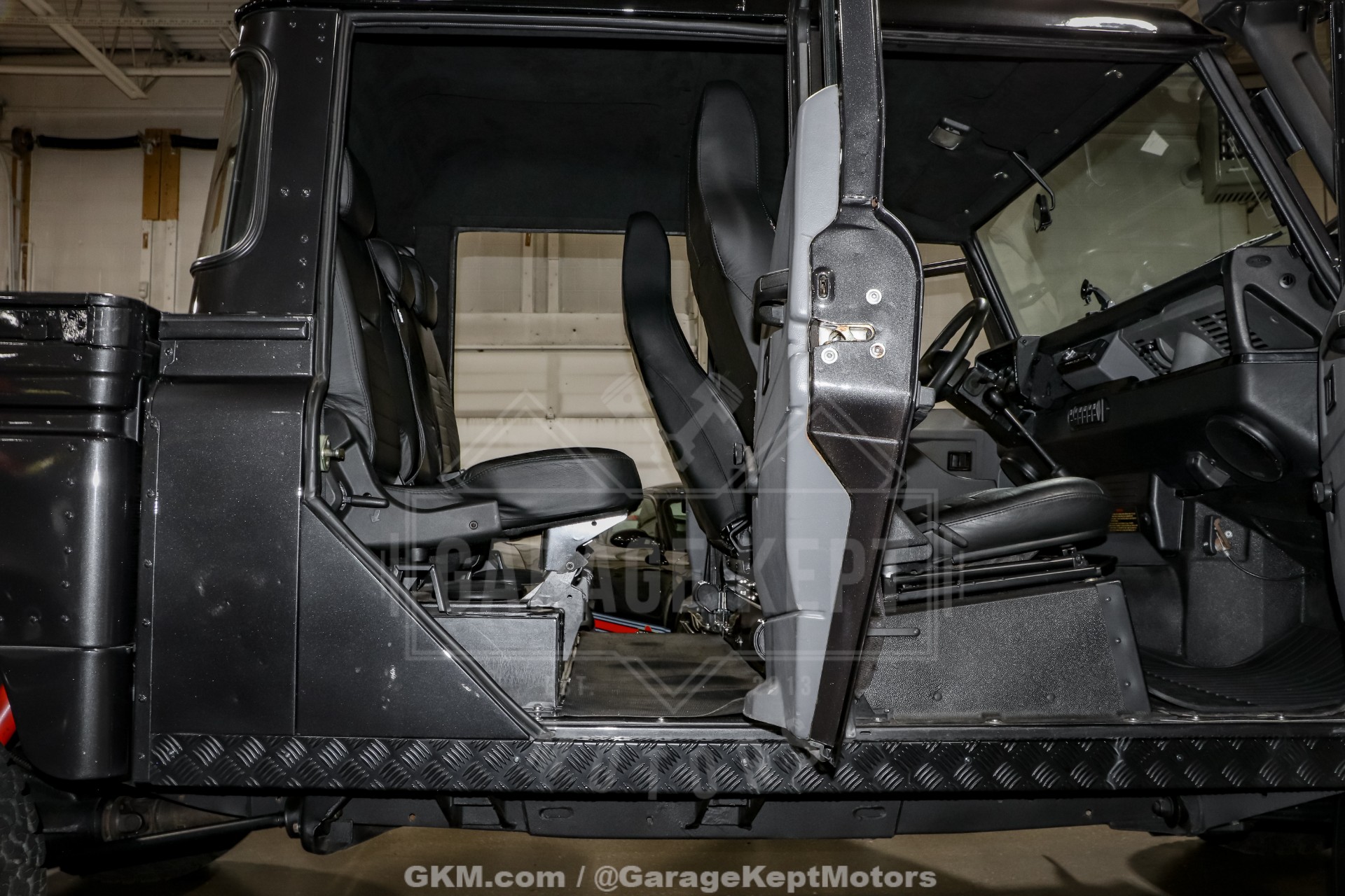 2000 Land Rover Defender 130 82