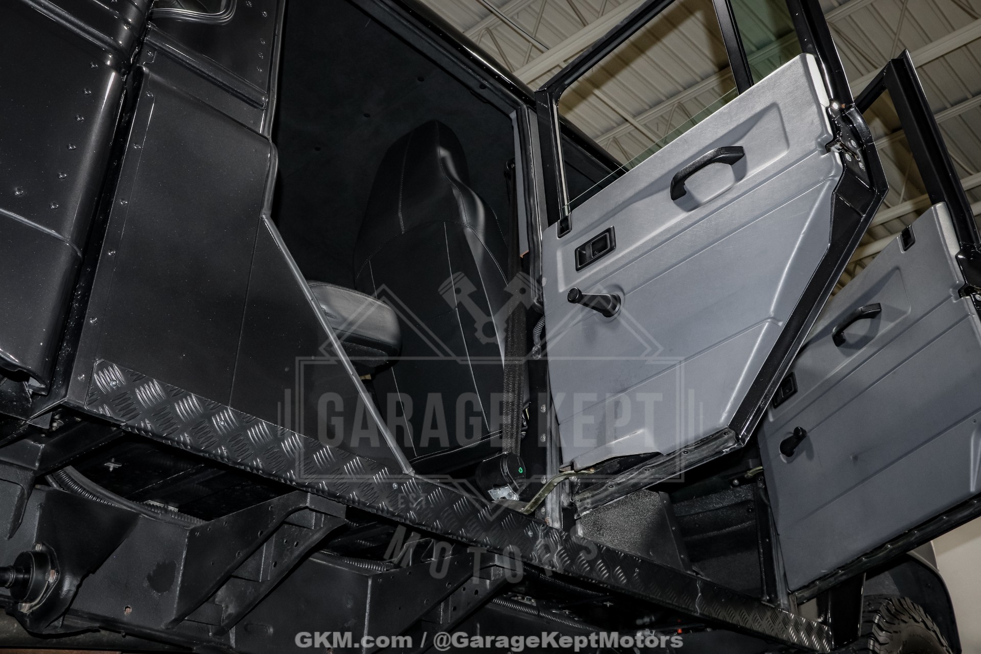 2000 Land Rover Defender 130 83