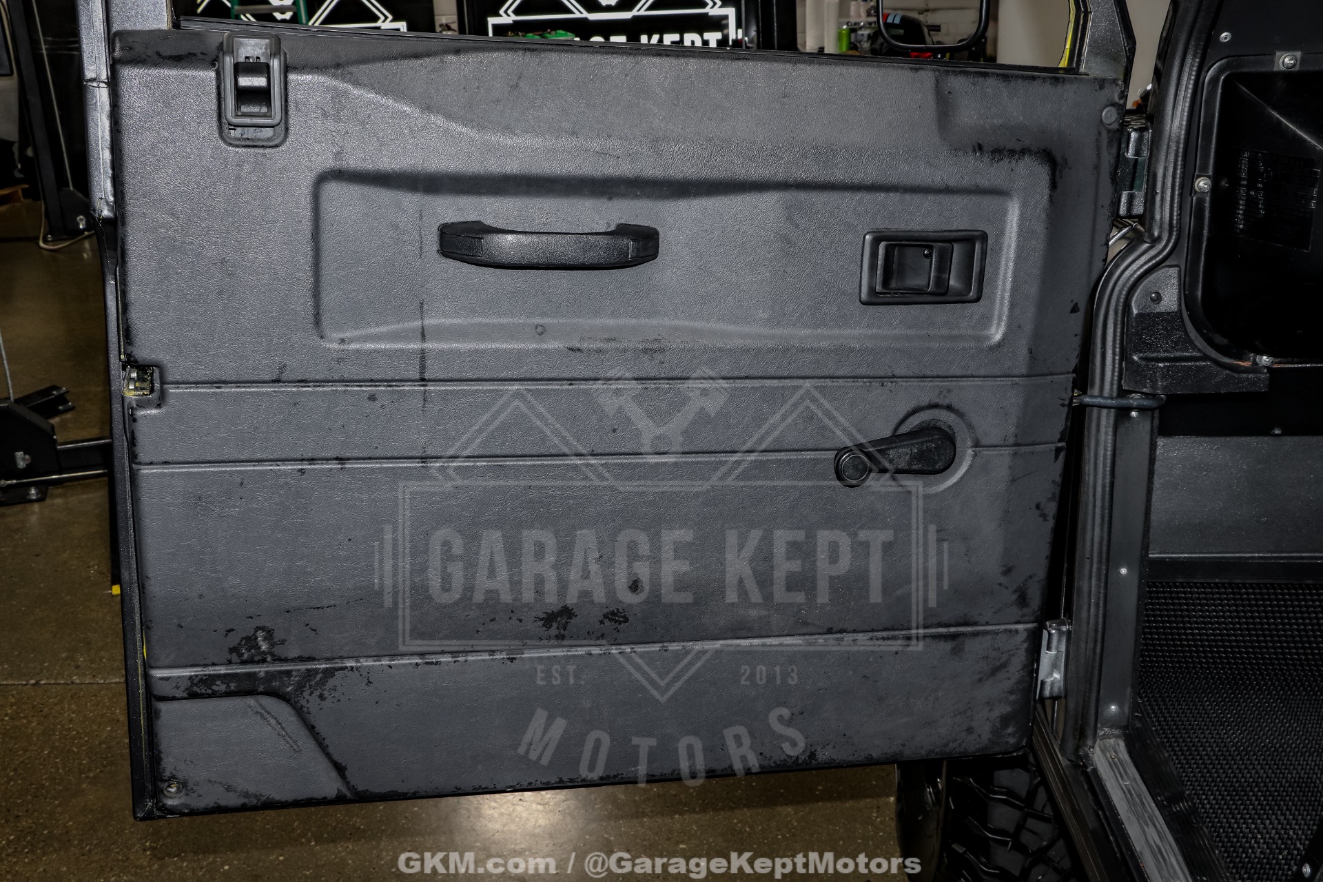 1989 Land Rover Defender 110 Perentie 6x6 100