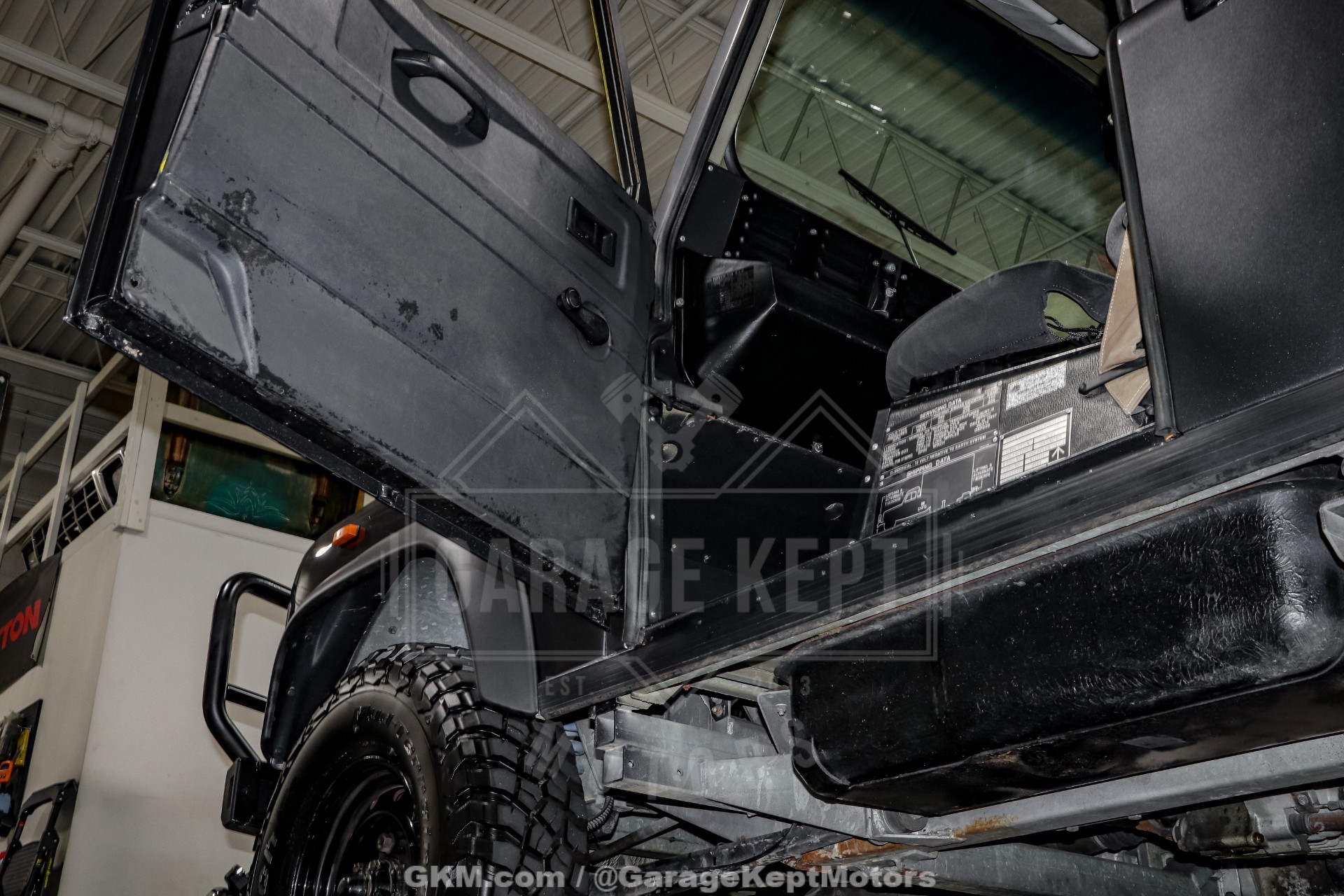 1989 Land Rover Defender 110 Perentie 6x6 102
