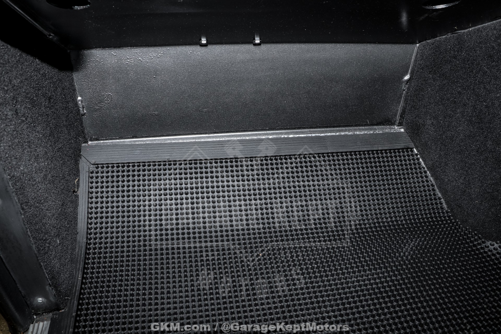 1989 Land Rover Defender 110 Perentie 6x6 104