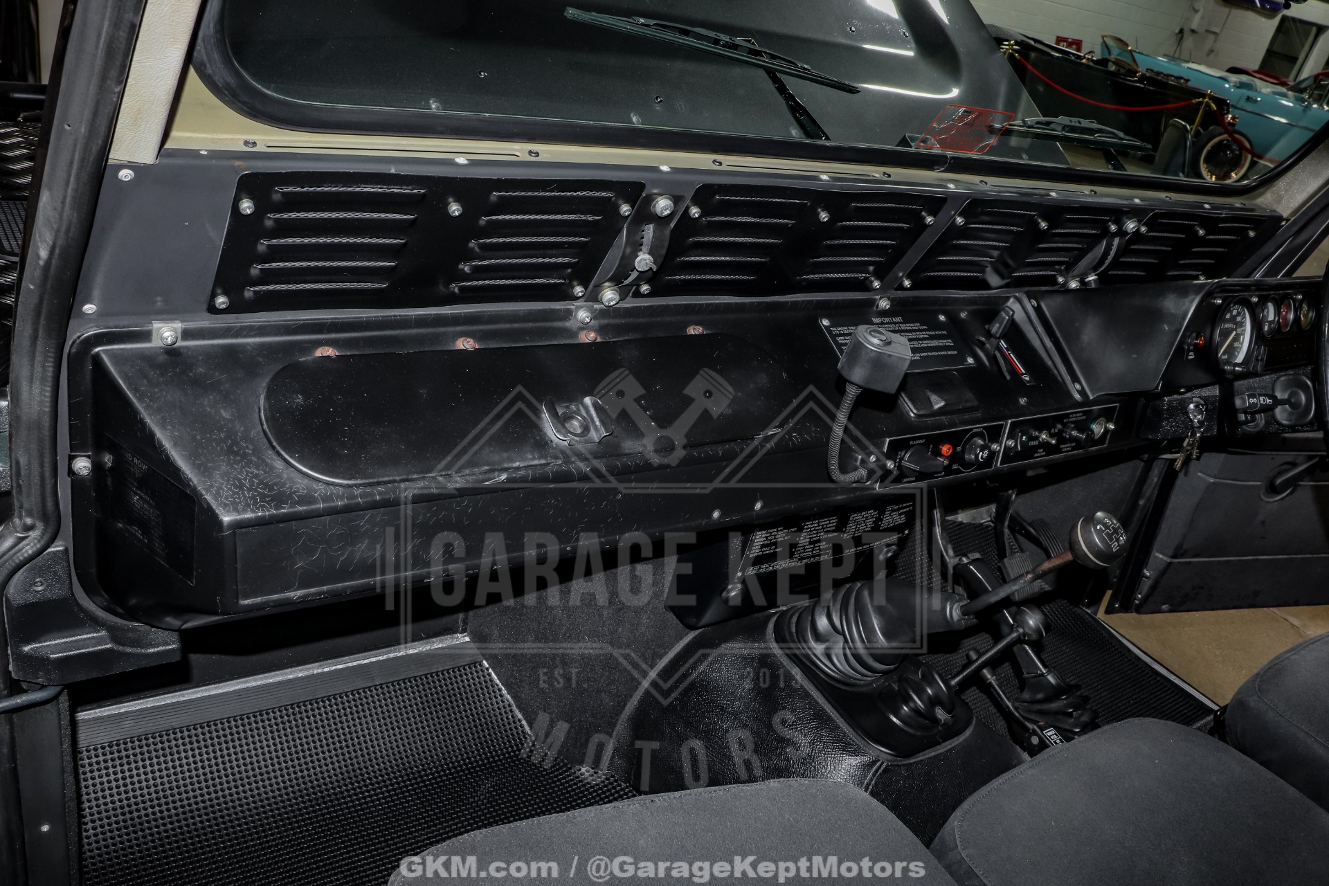 1989 Land Rover Defender 110 Perentie 6x6 109