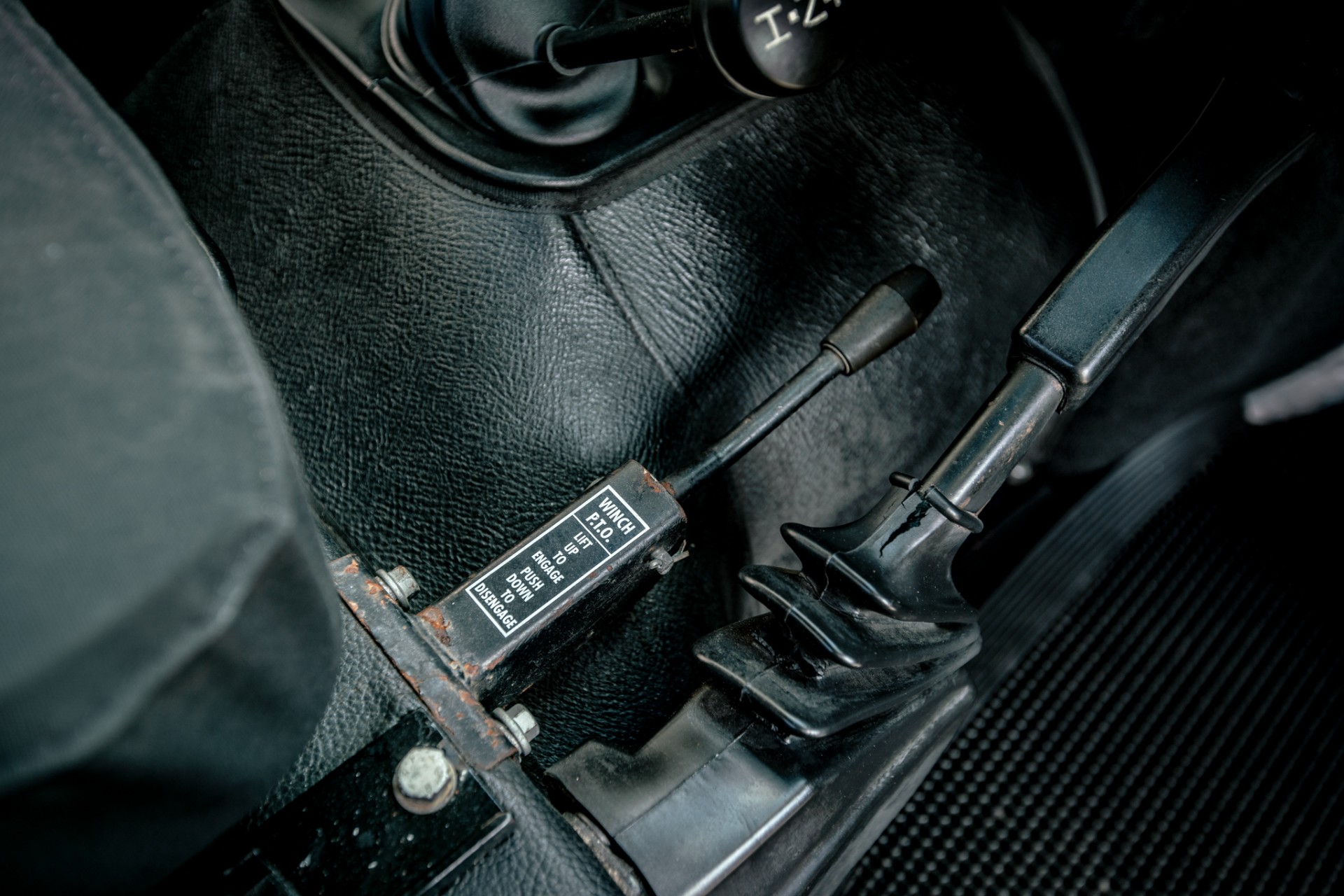 1989 Land Rover Defender 110 Perentie 6x6 13