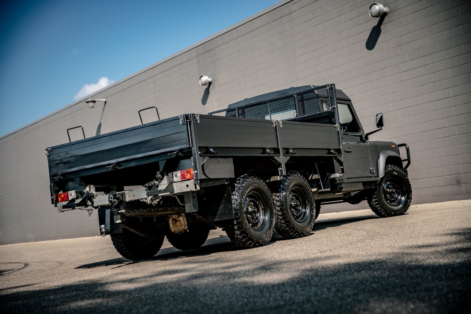 1989 Land Rover Defender 110 Perentie 6x6 14