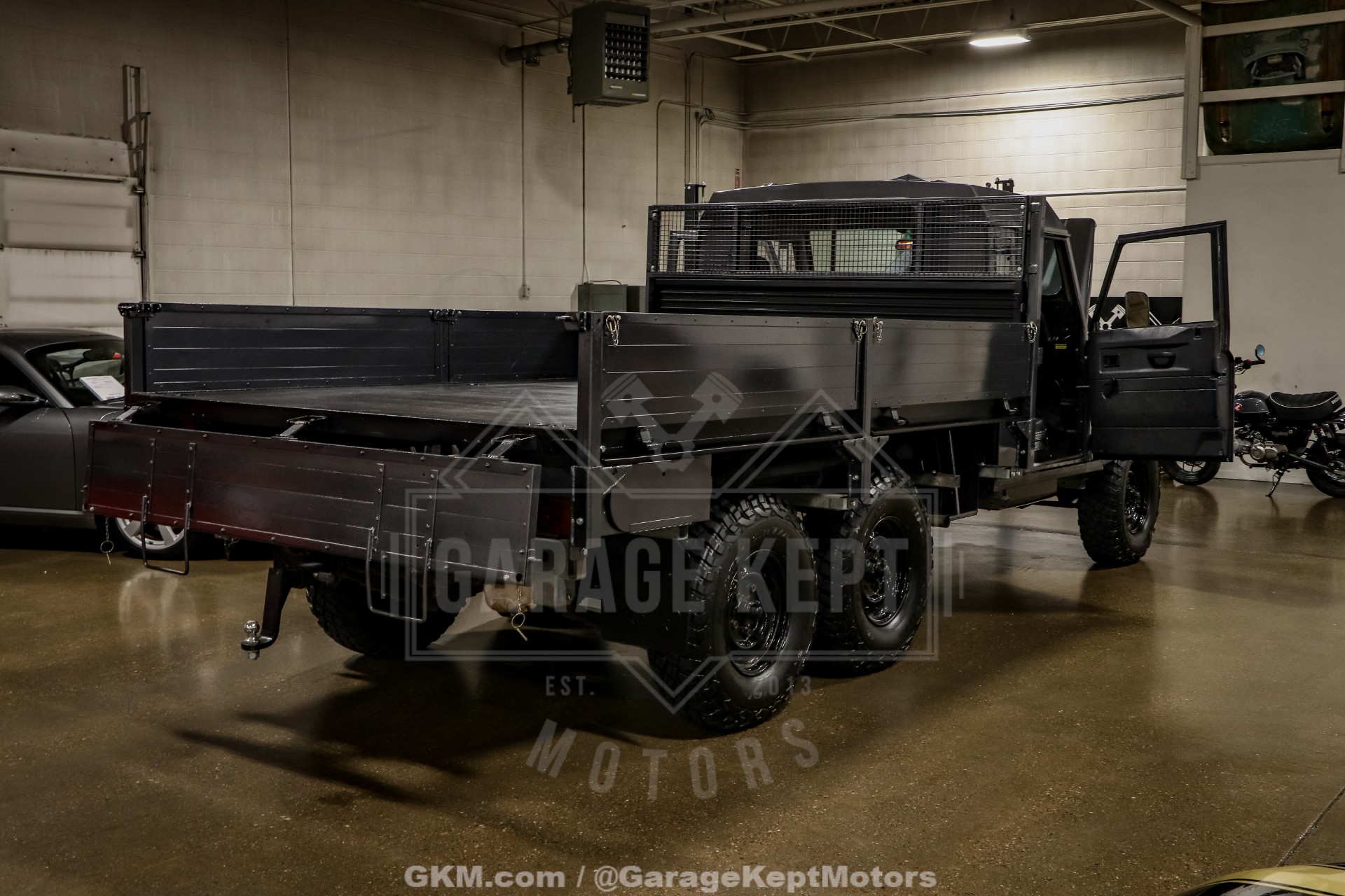 1989 Land Rover Defender 110 Perentie 6x6 74