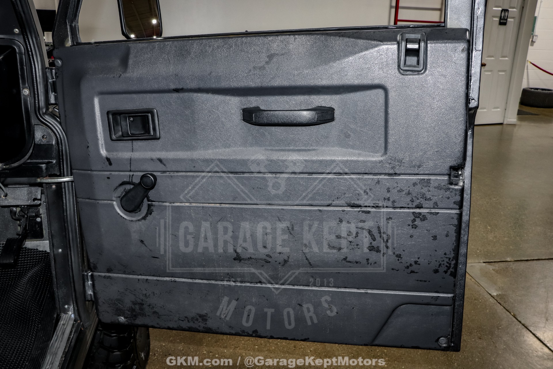 1989 Land Rover Defender 110 Perentie 6x6 75