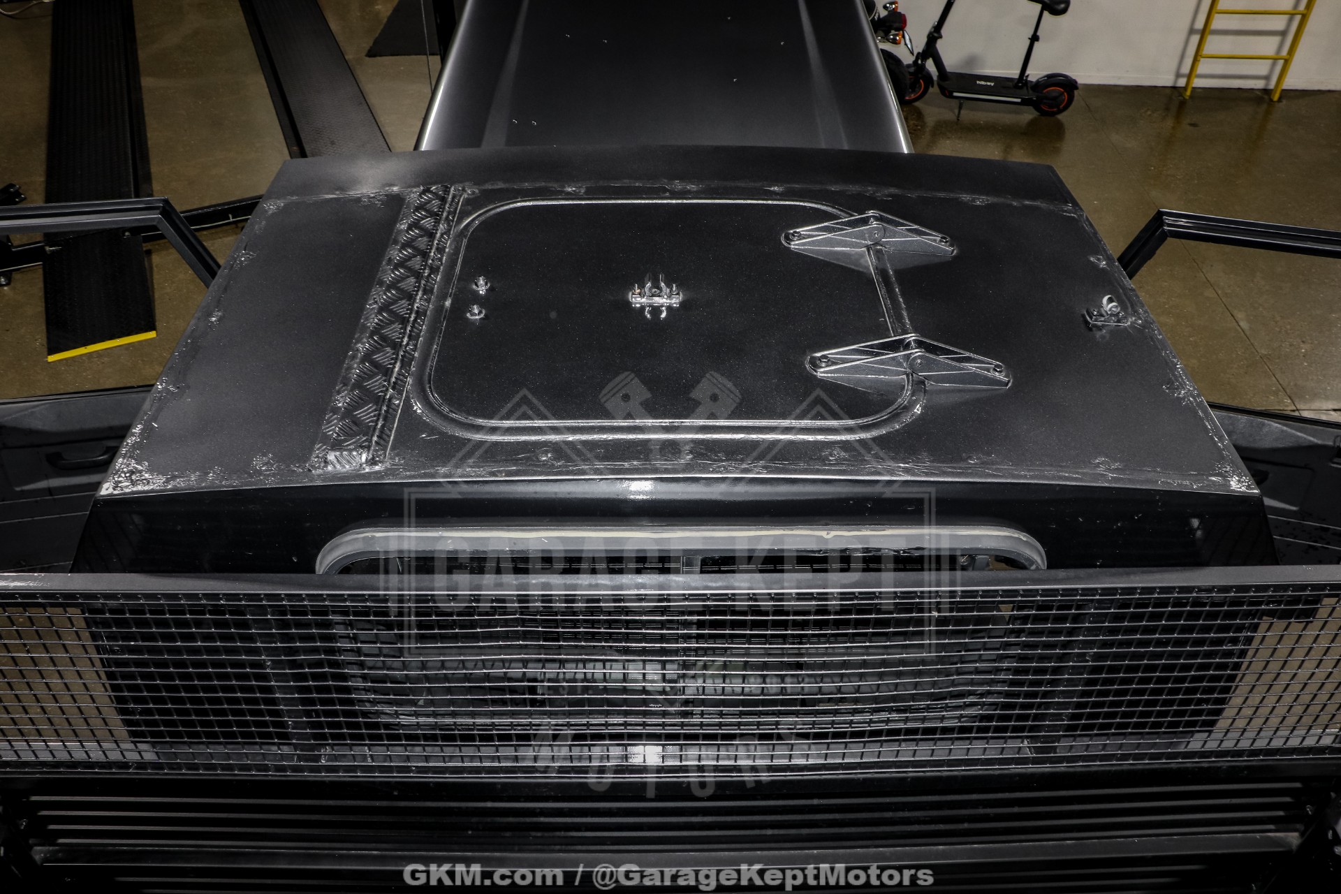 1989 Land Rover Defender 110 Perentie 6x6 88