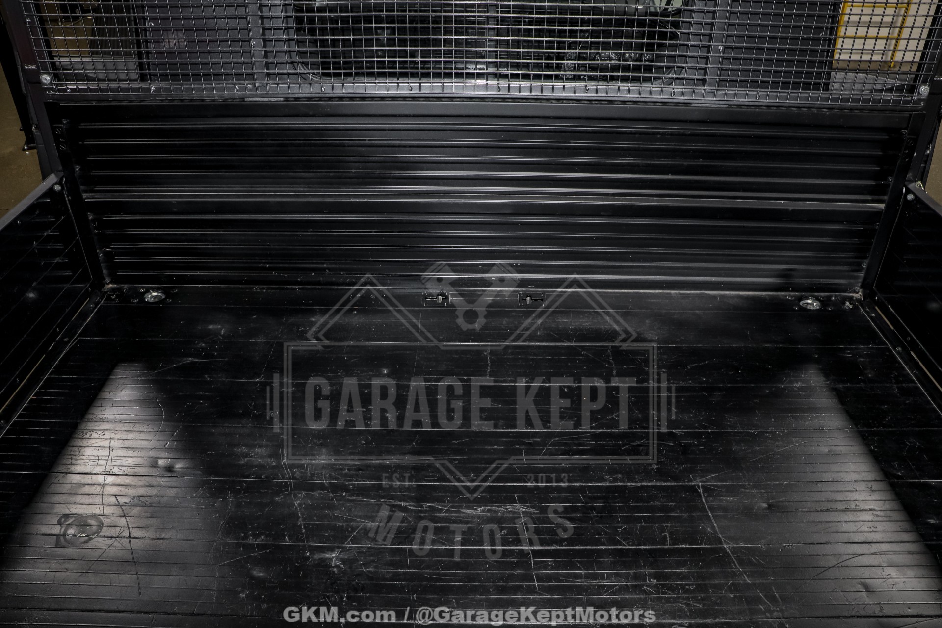 1989 Land Rover Defender 110 Perentie 6x6 90