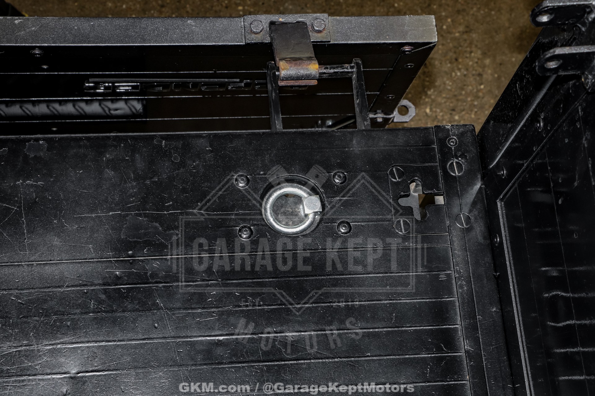 1989 Land Rover Defender 110 Perentie 6x6 98