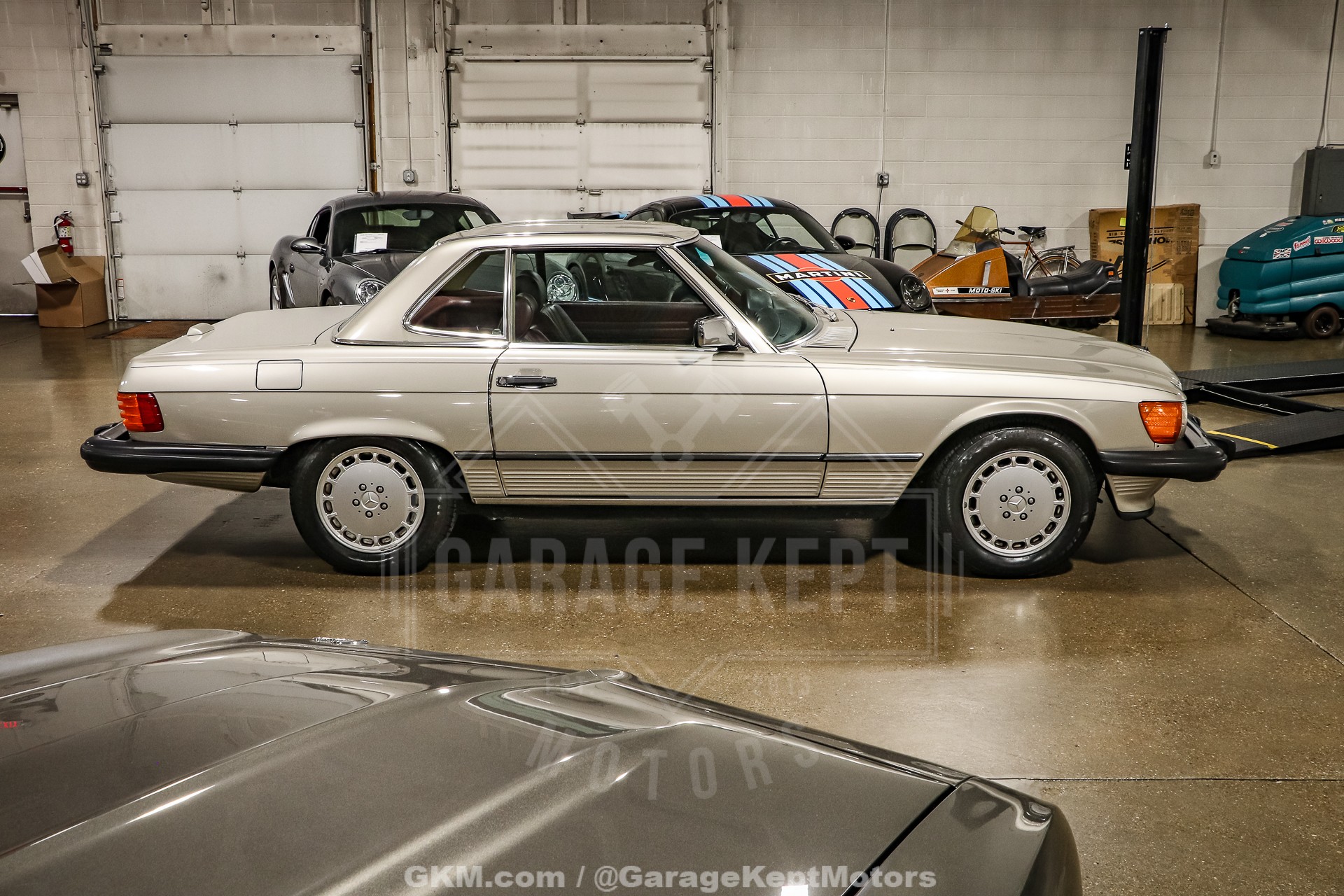1986 Mercedes-Benz 560SL 11