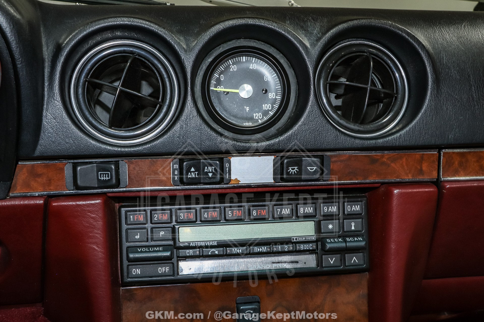 1986 Mercedes-Benz 560SL 121