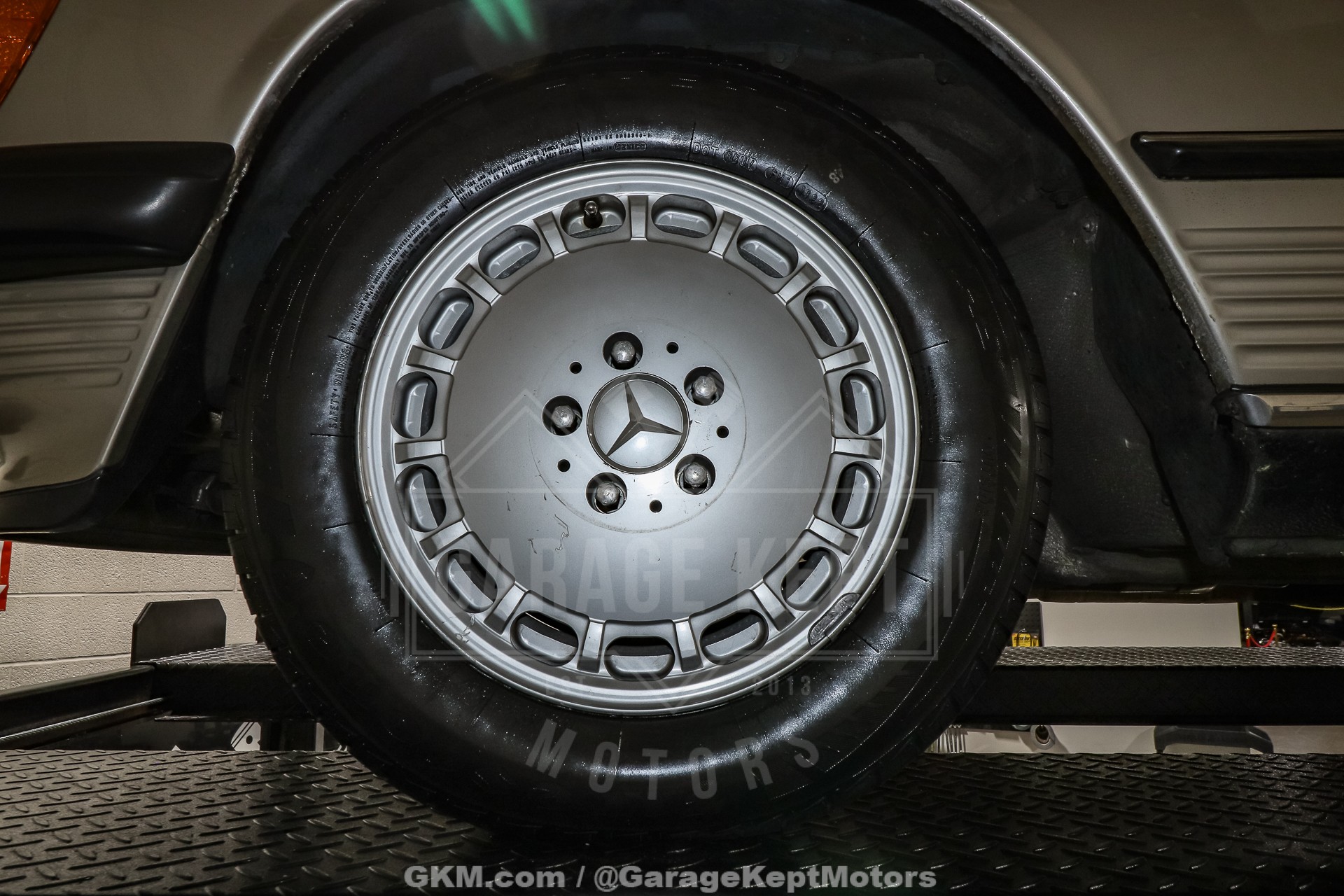 1986 Mercedes-Benz 560SL 147