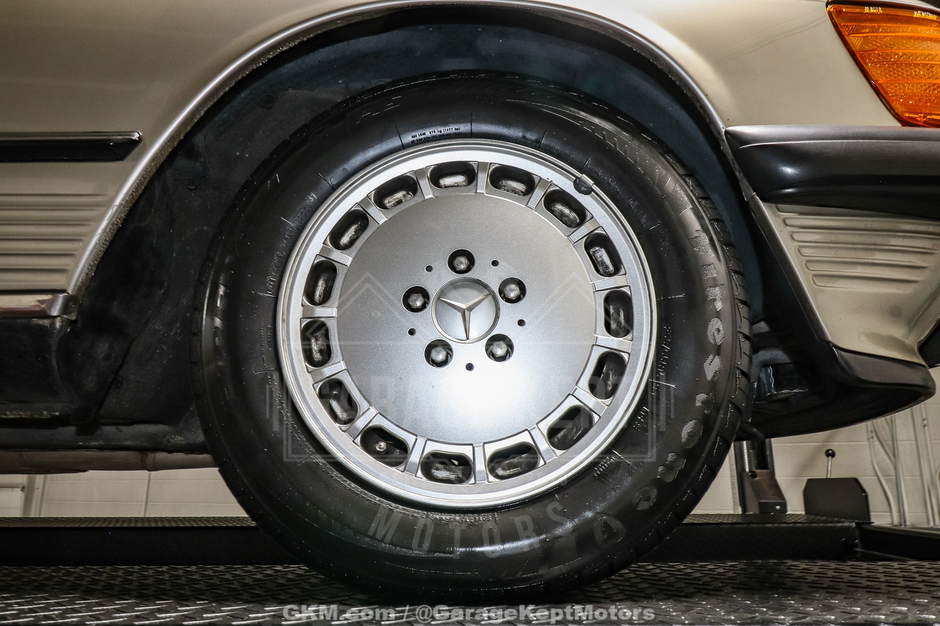 1986 Mercedes-Benz 560SL 159