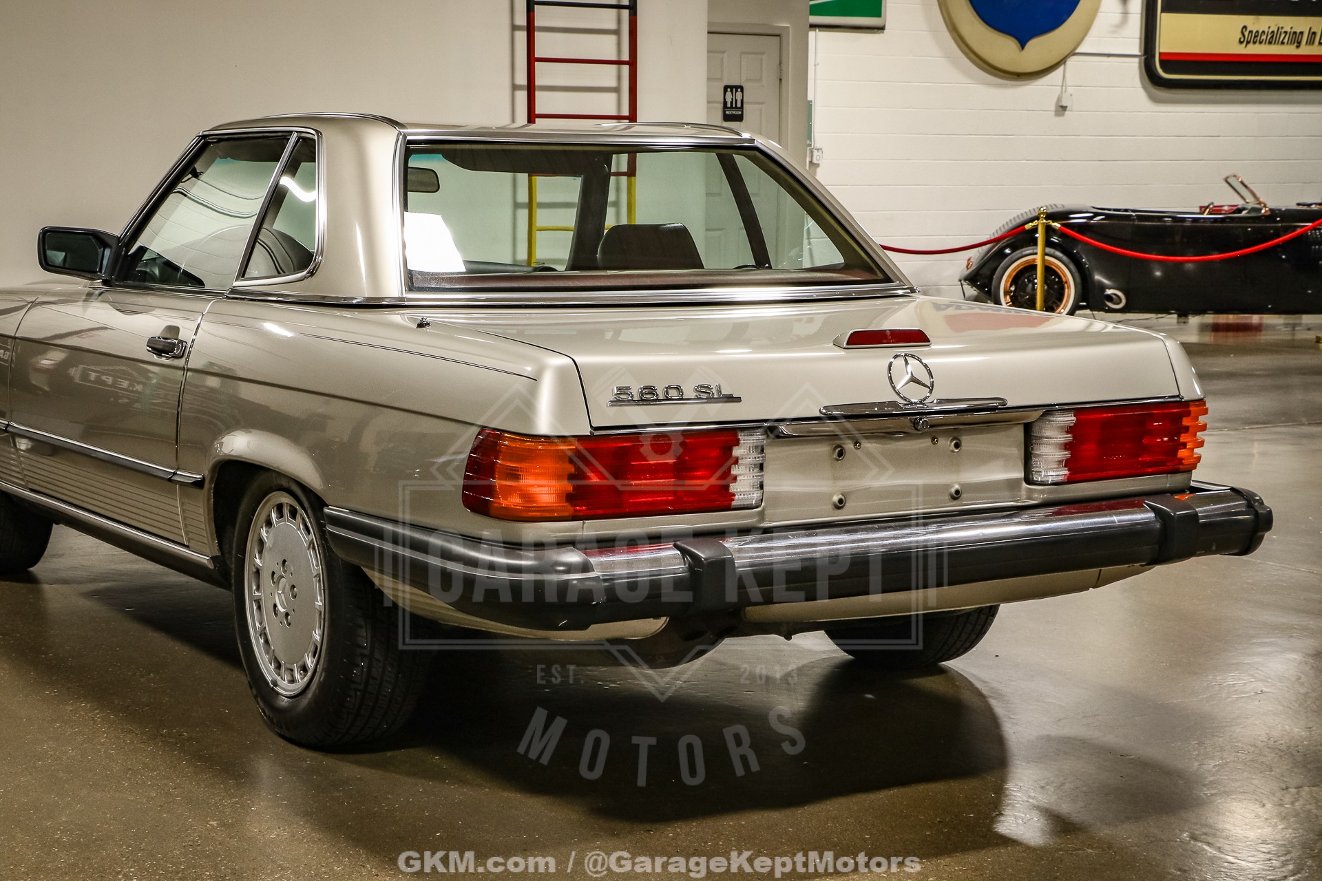 1986 Mercedes-Benz 560SL 39