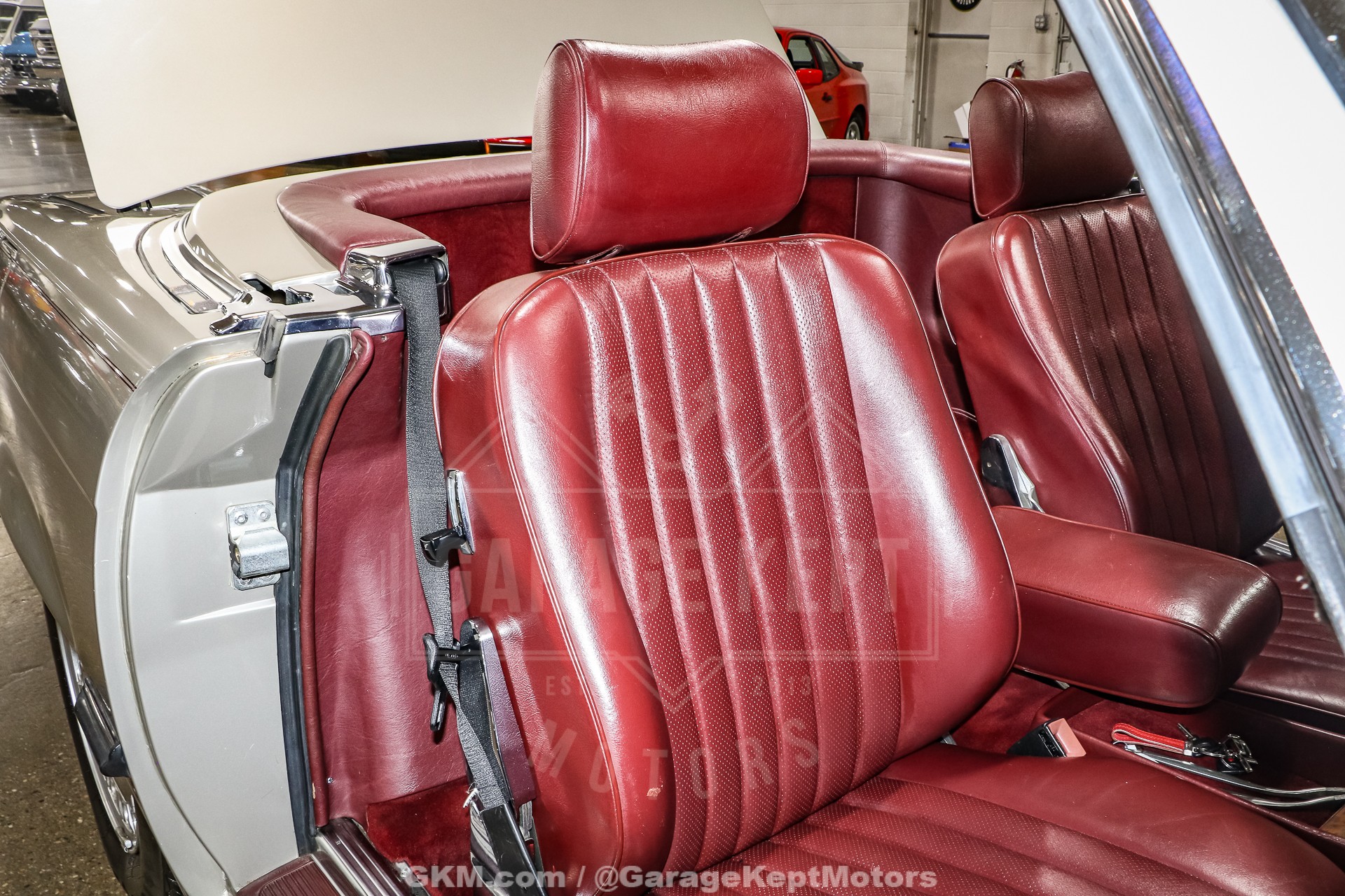 1986 Mercedes-Benz 560SL 87