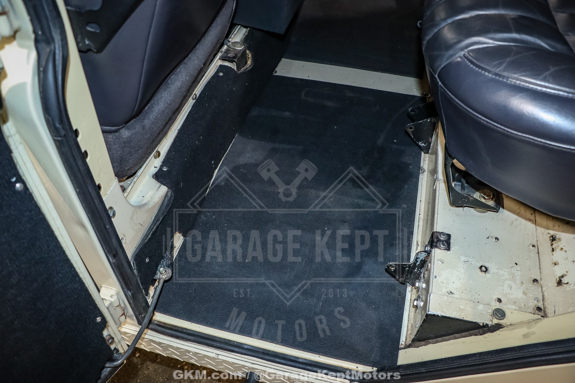 1974 Land Rover 109 Series III Wagon 102