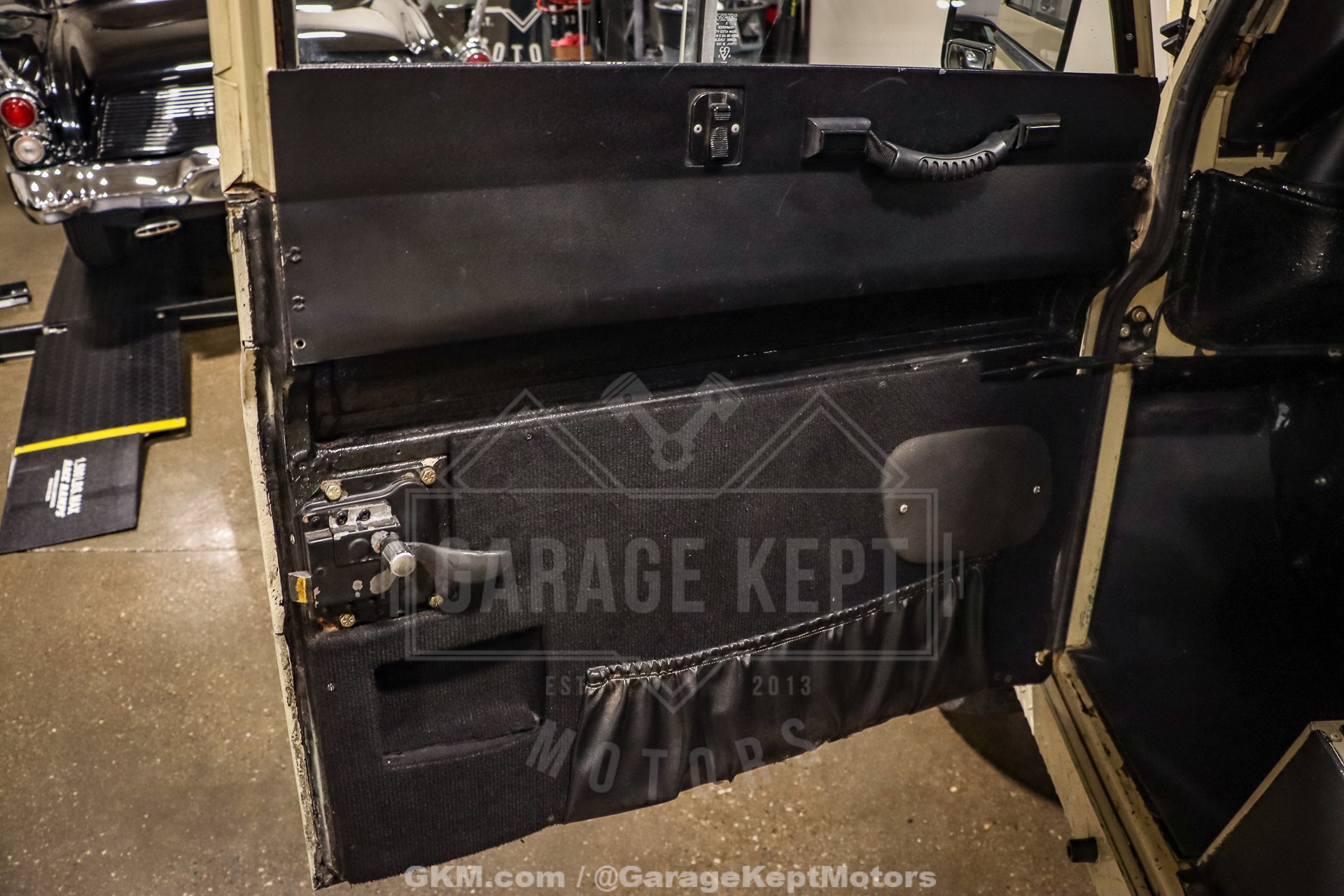 1974 Land Rover 109 Series III Wagon 105