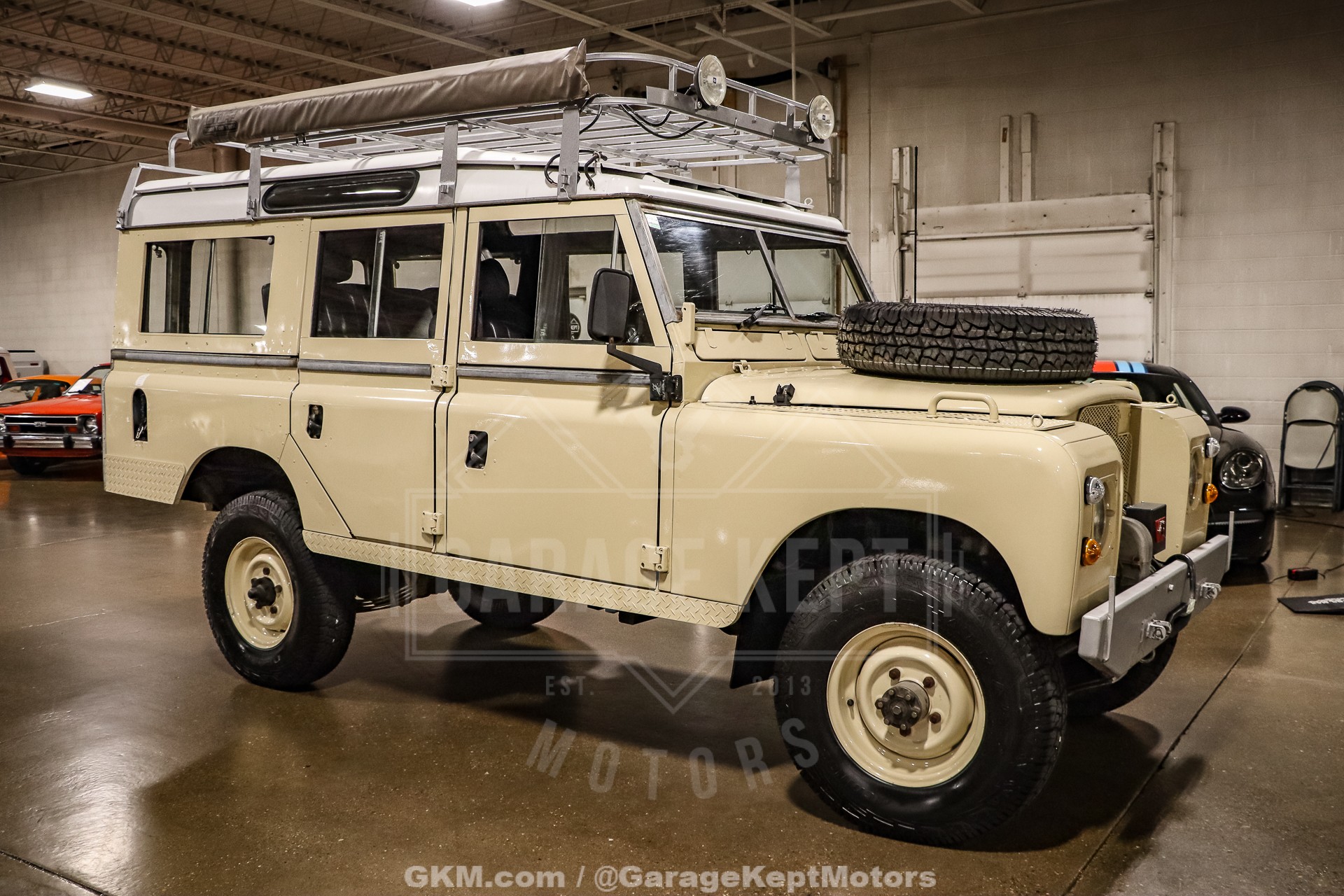 1974 Land Rover 109 Series III Wagon 13