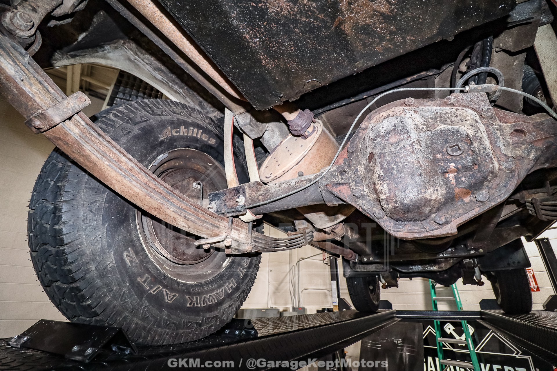 1974 Land Rover 109 Series III Wagon 157