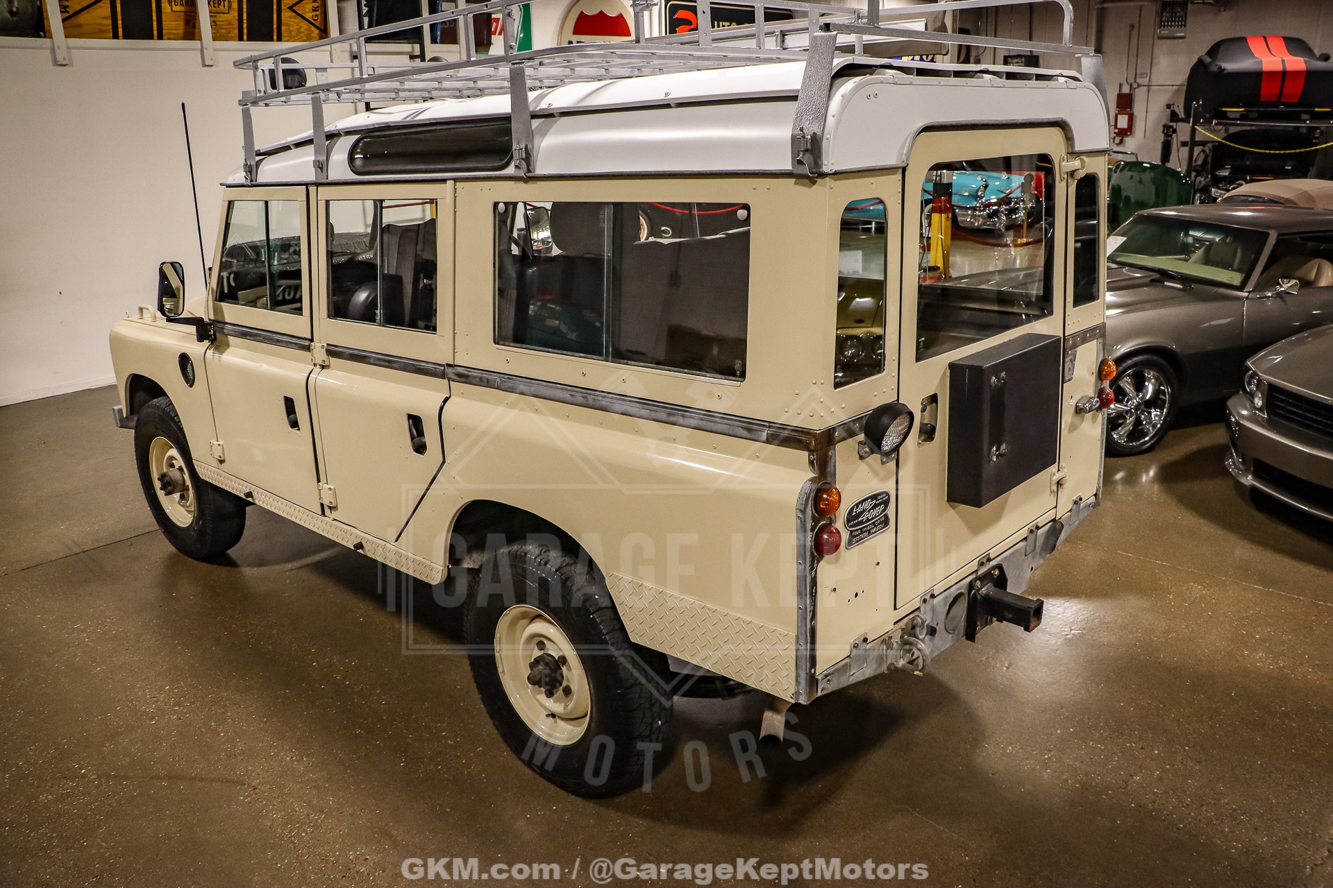 1974 Land Rover 109 Series III Wagon 32