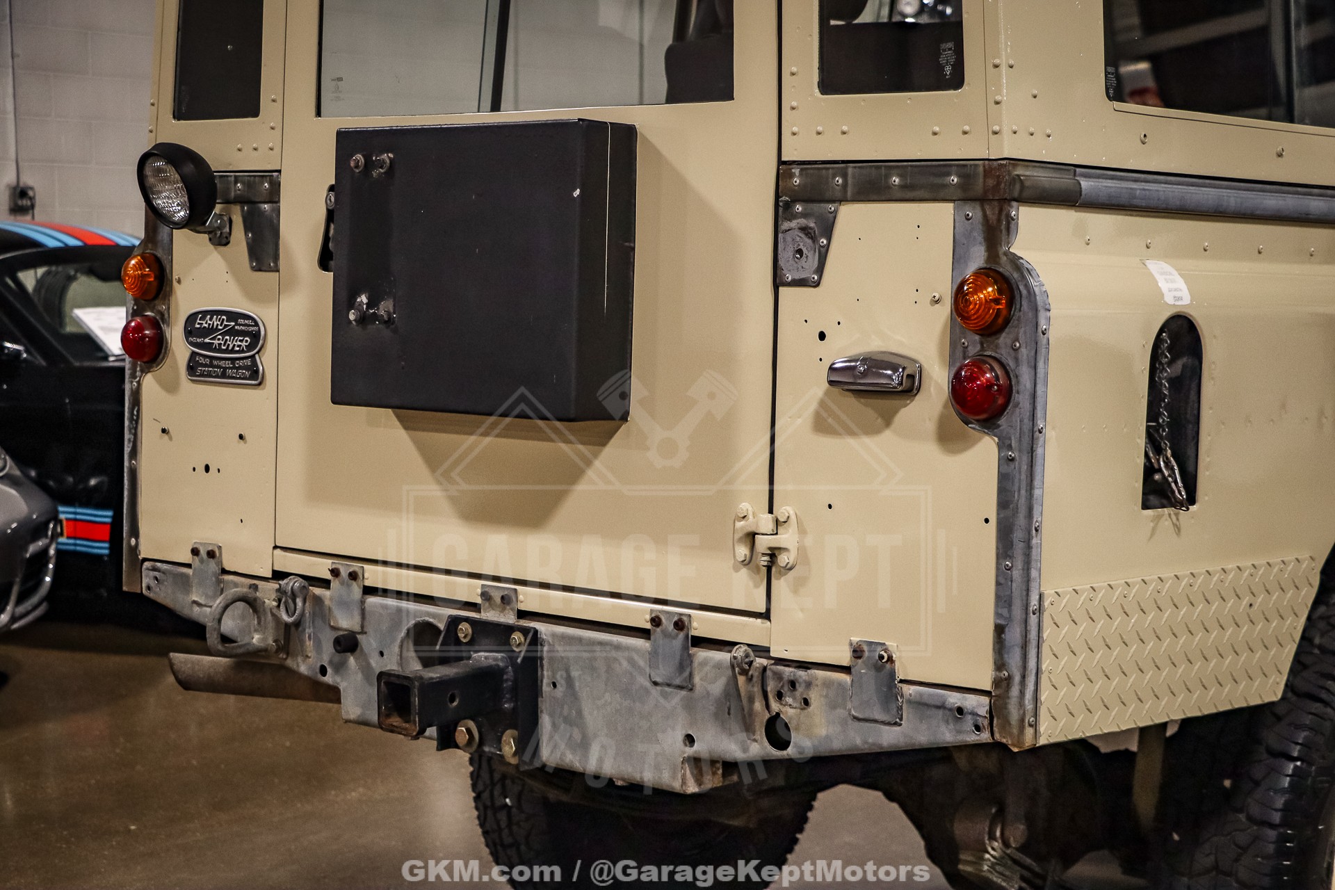 1974 Land Rover 109 Series III Wagon 40