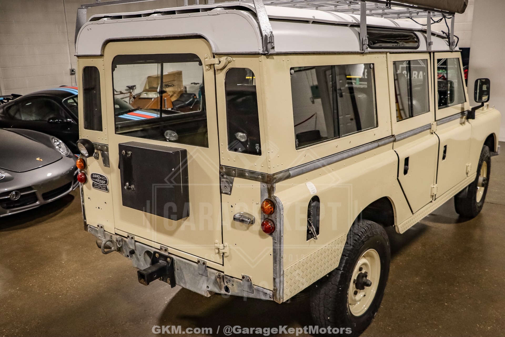 1974 Land Rover 109 Series III Wagon 41