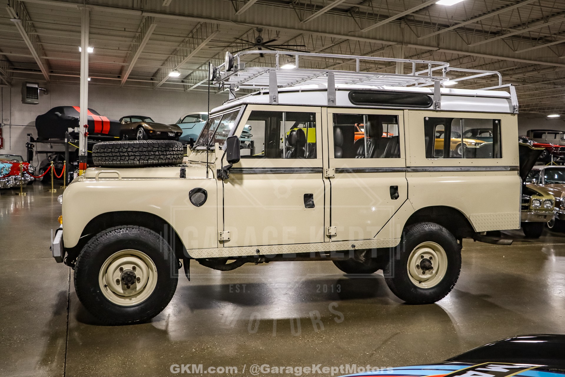 1974 Land Rover 109 Series III Wagon 4