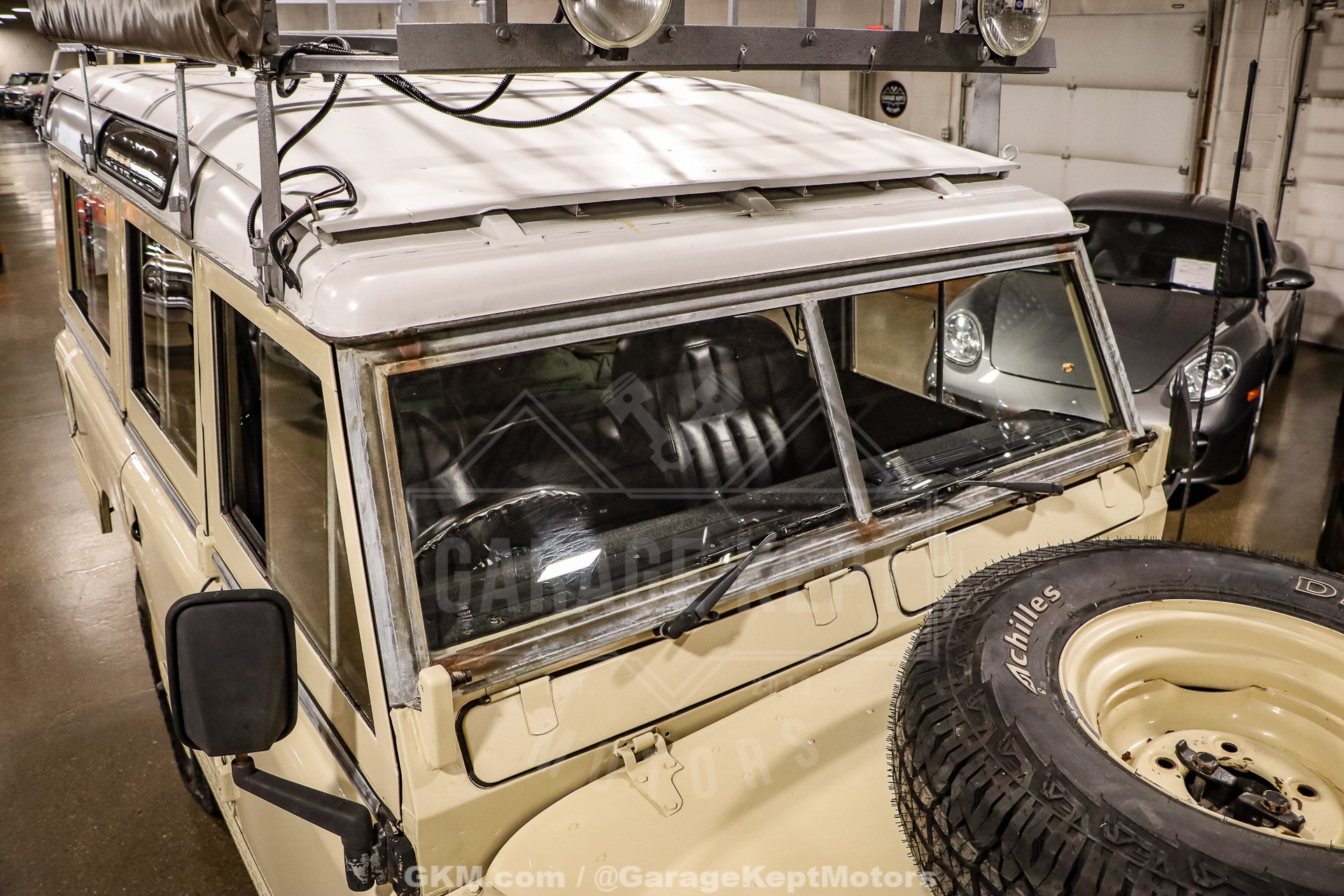 1974 Land Rover 109 Series III Wagon 53
