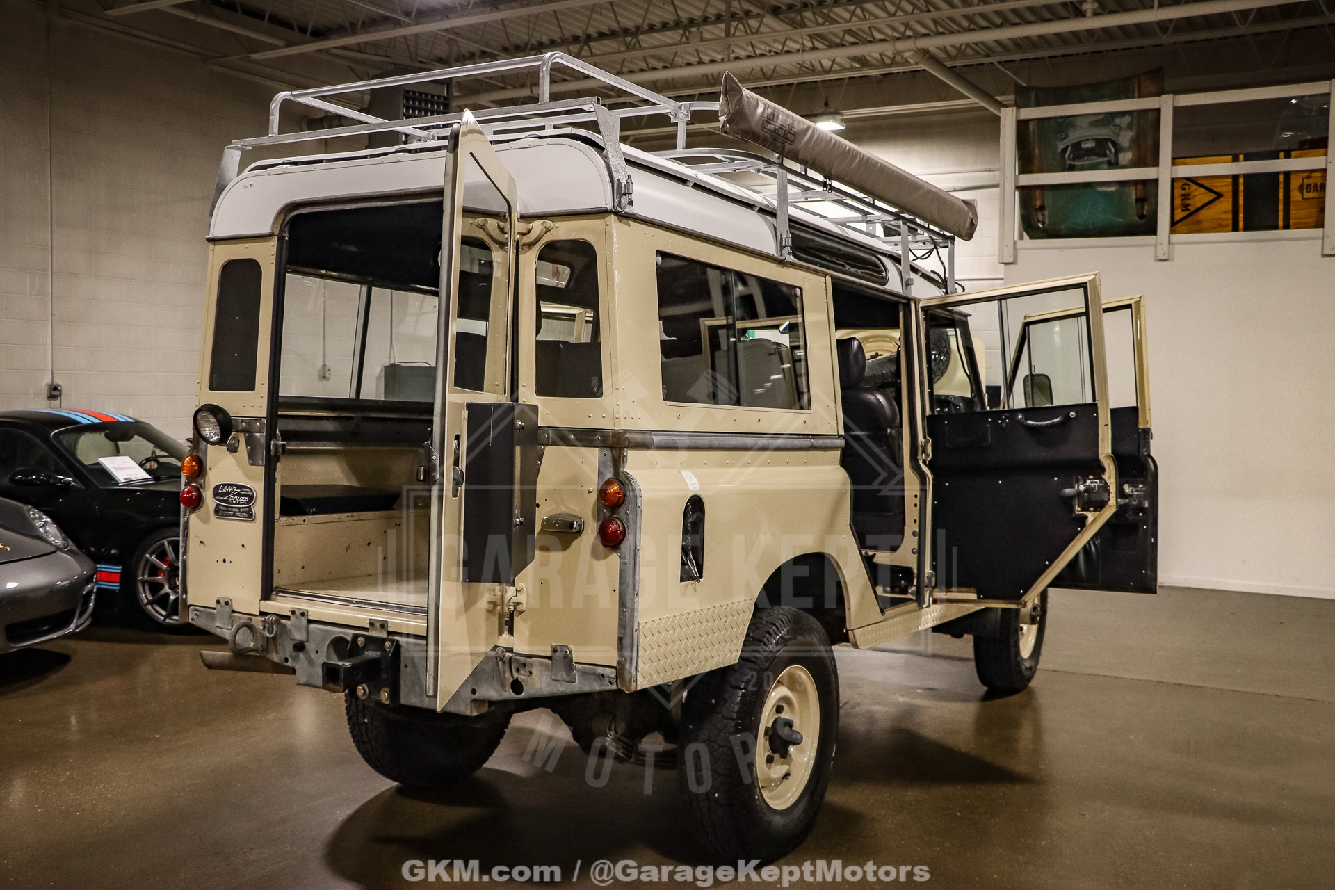 1974 Land Rover 109 Series III Wagon 60