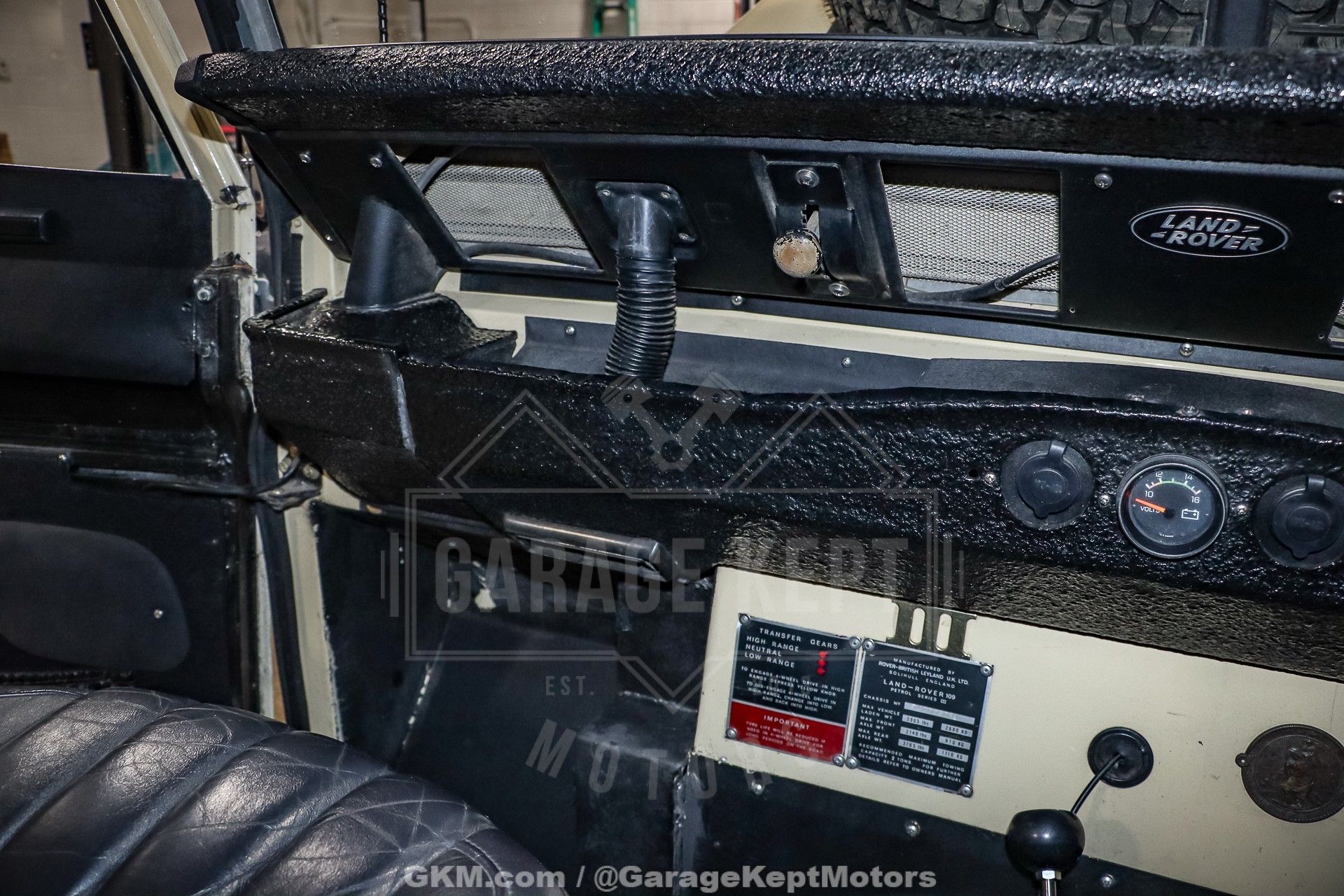 1974 Land Rover 109 Series III Wagon 80