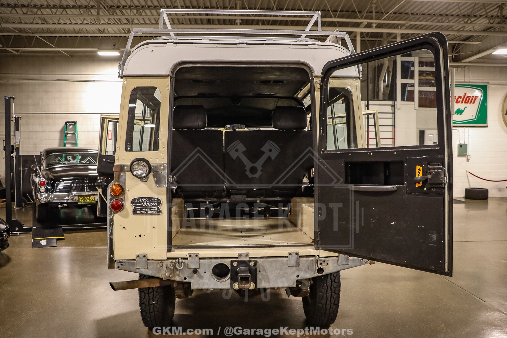 1974 Land Rover 109 Series III Wagon 90
