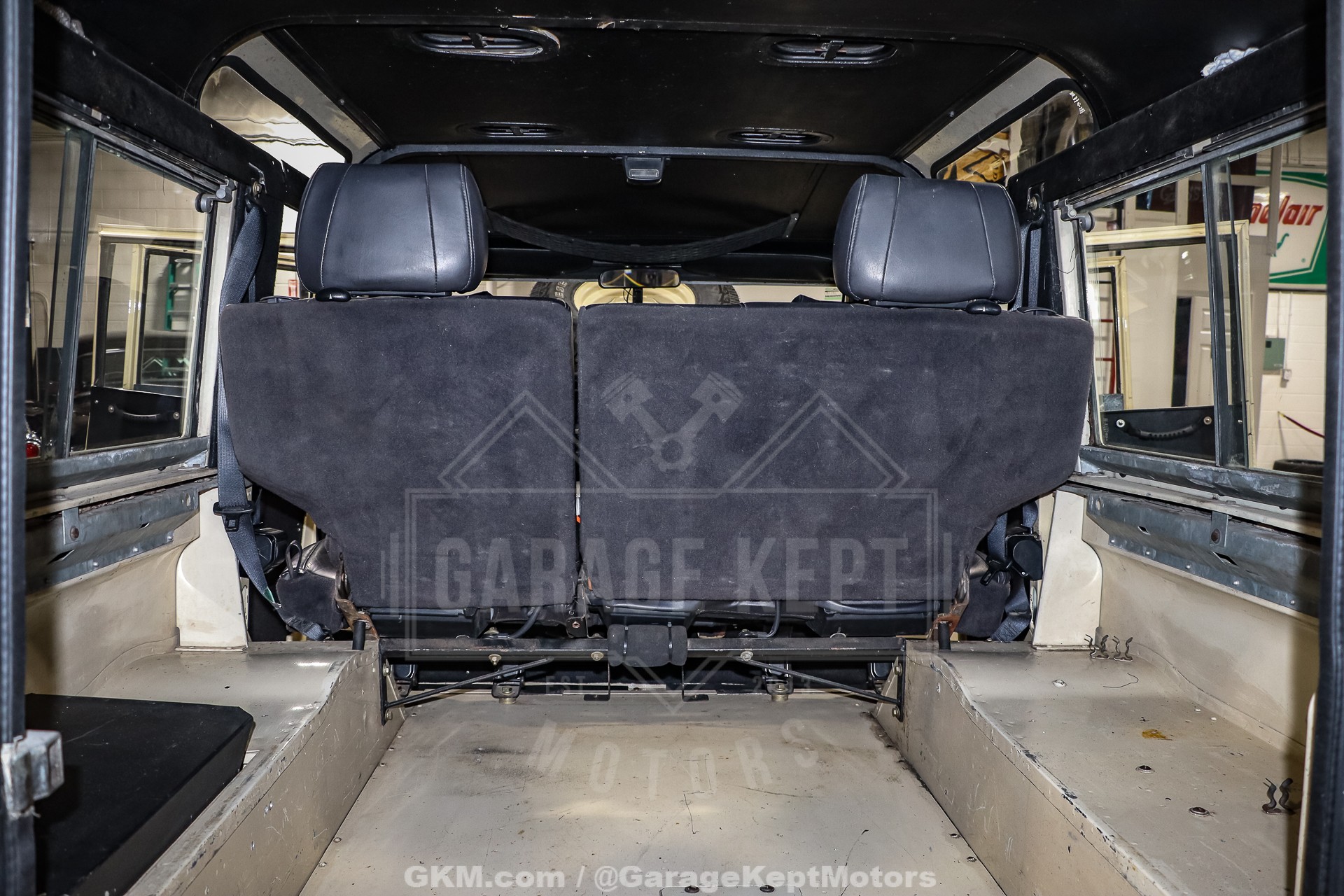 1974 Land Rover 109 Series III Wagon 92