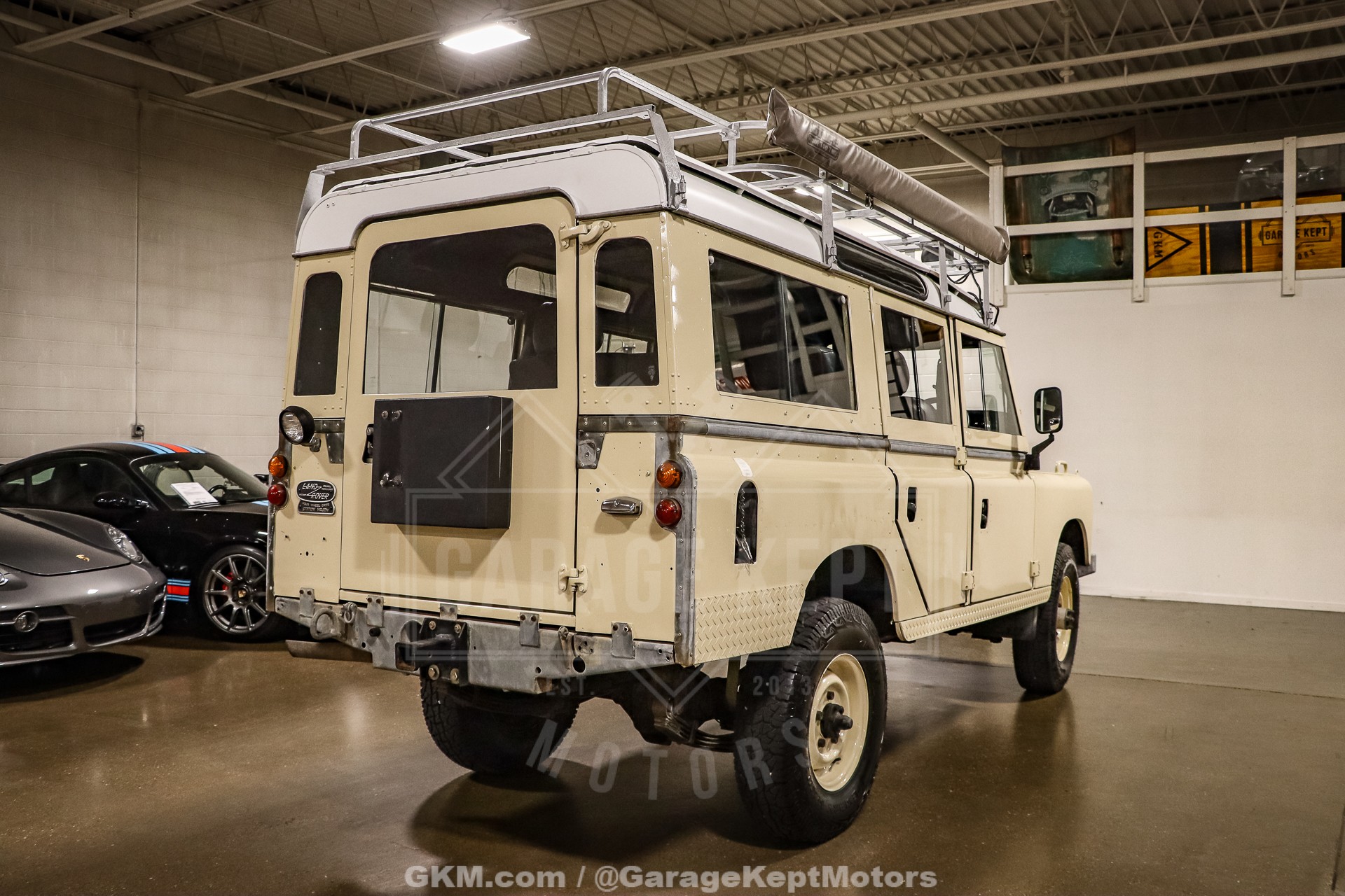 1974 Land Rover 109 Series III Wagon 9