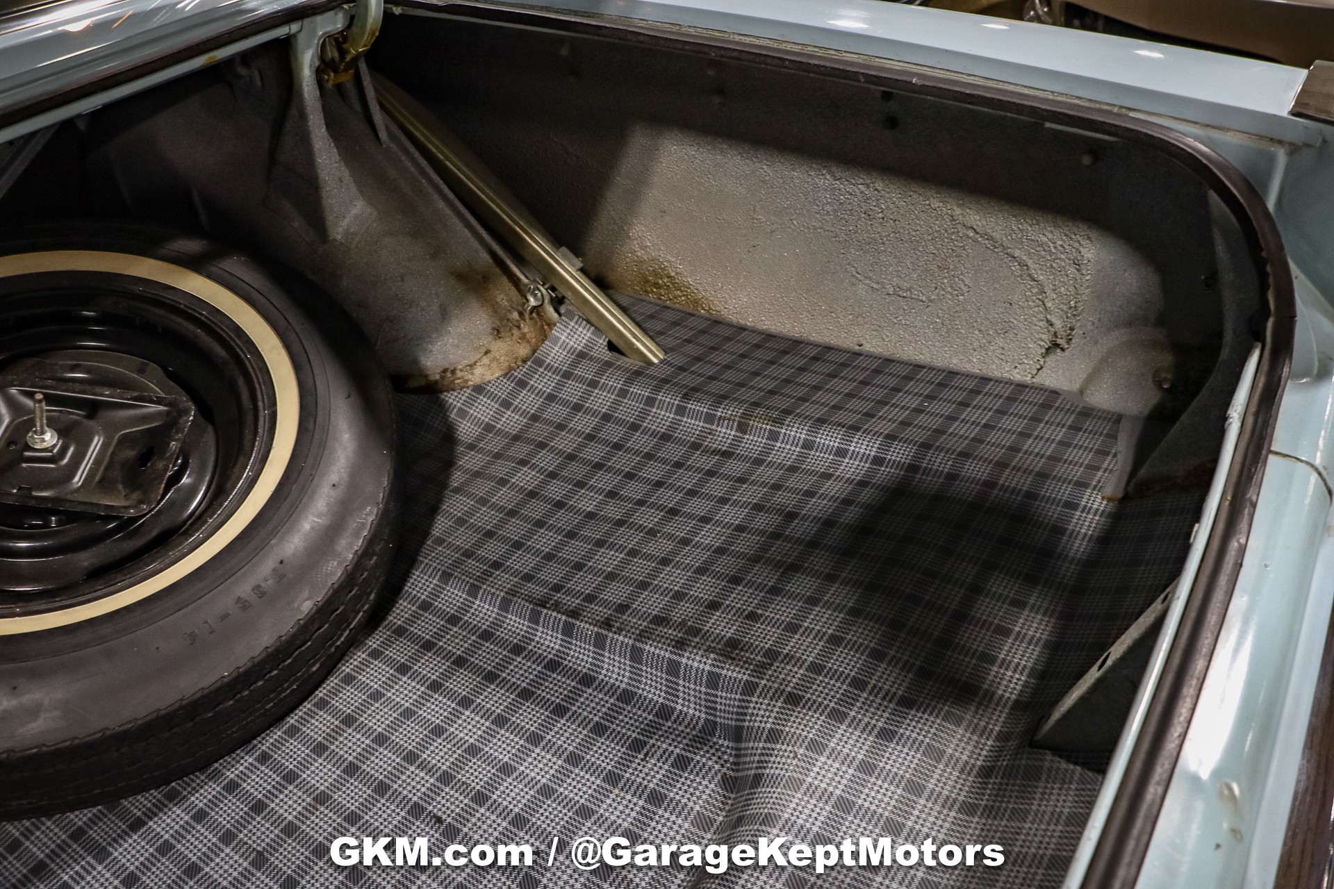 1965 Dodge Coronet 92