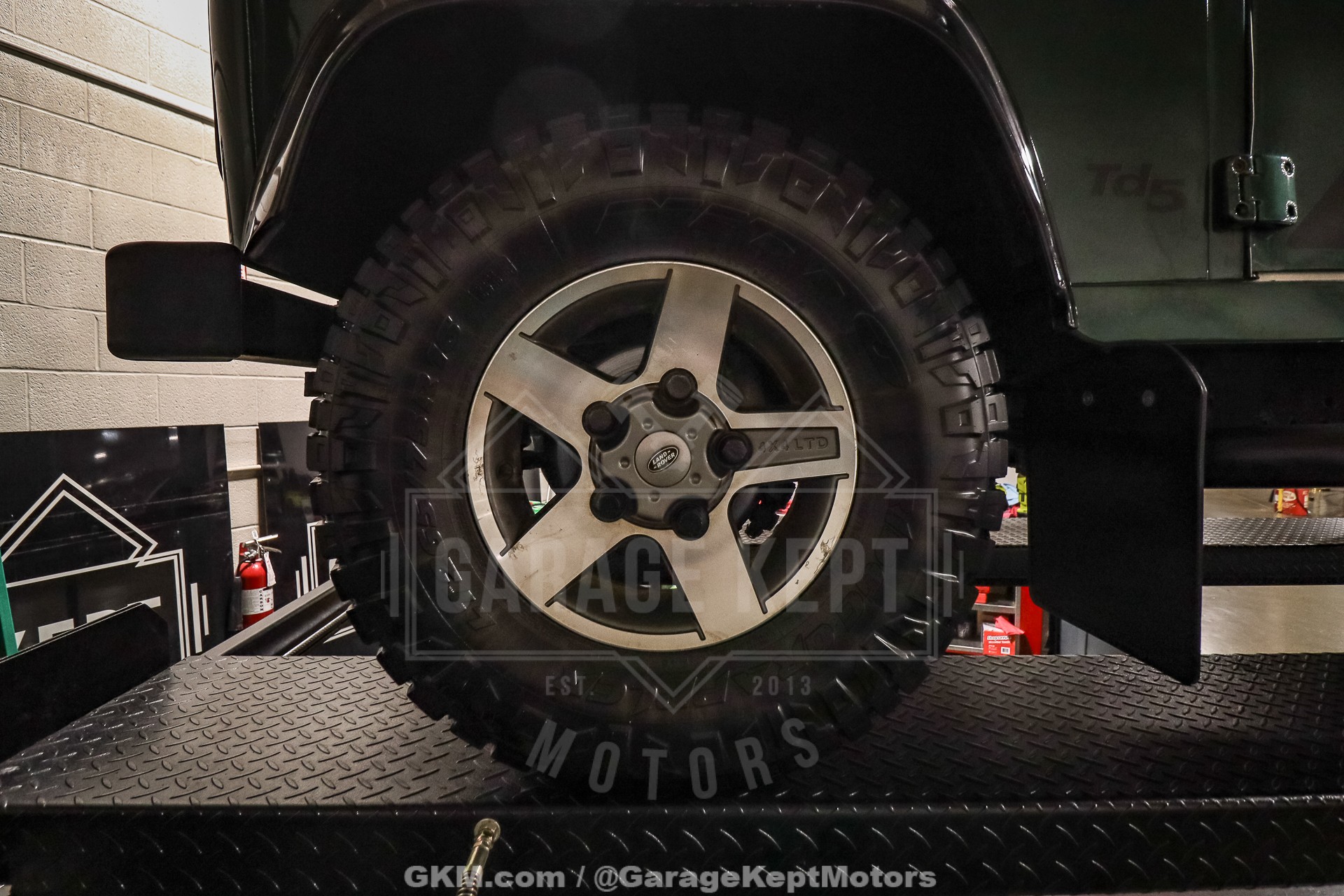 1999 Land Rover Defender 110 143