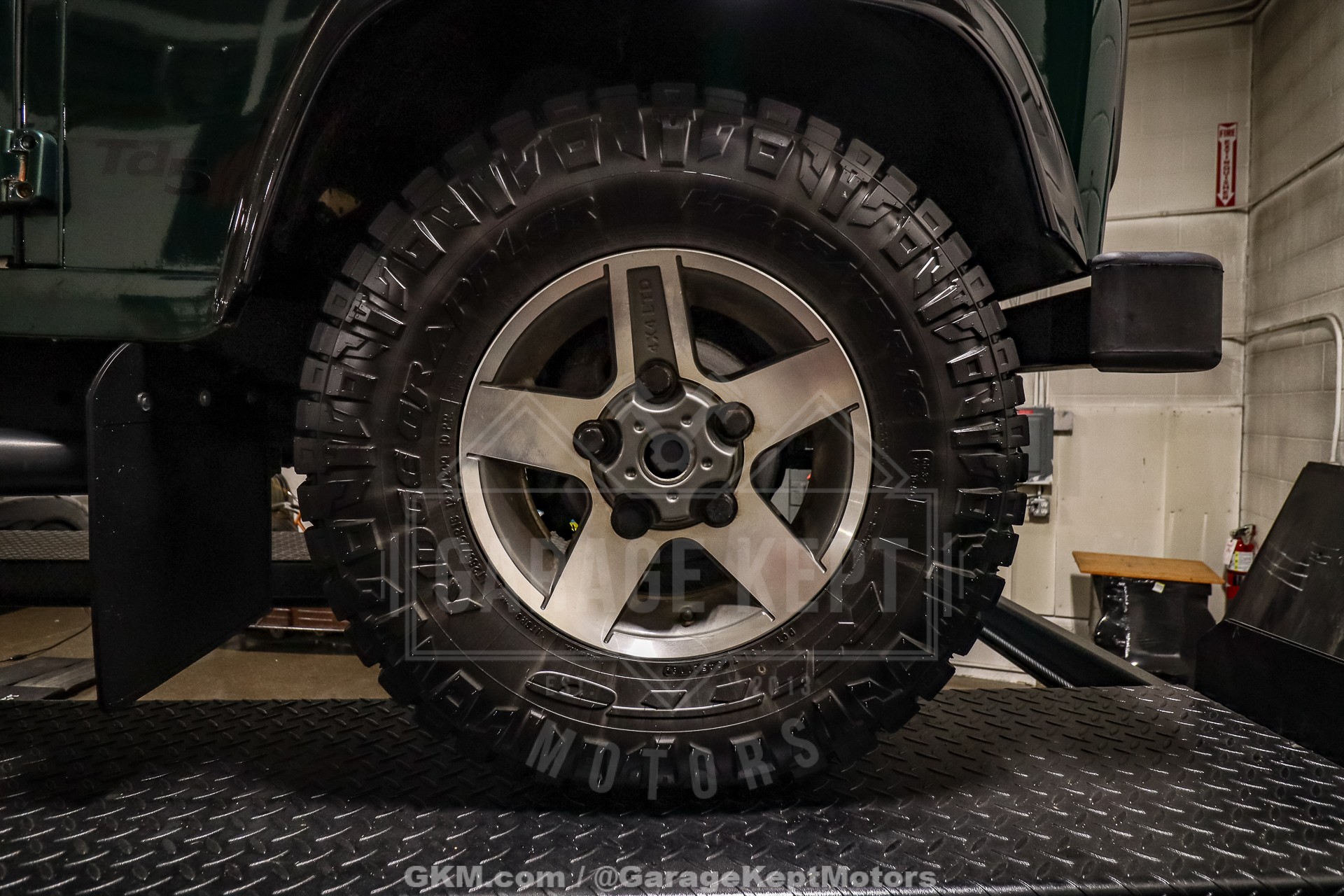 1999 Land Rover Defender 110 153