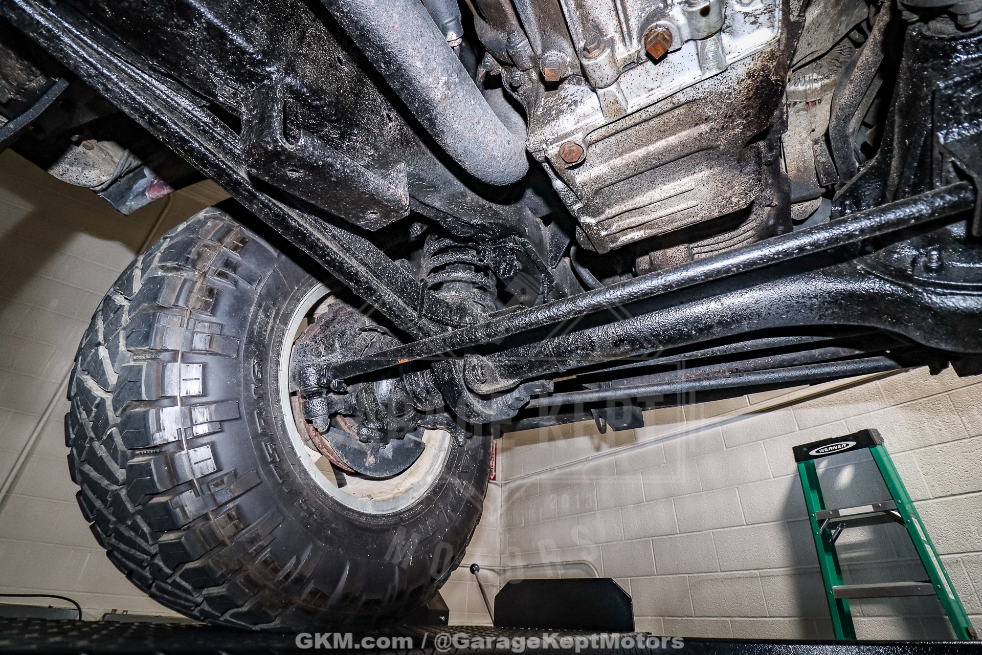 1999 Land Rover Defender 110 171