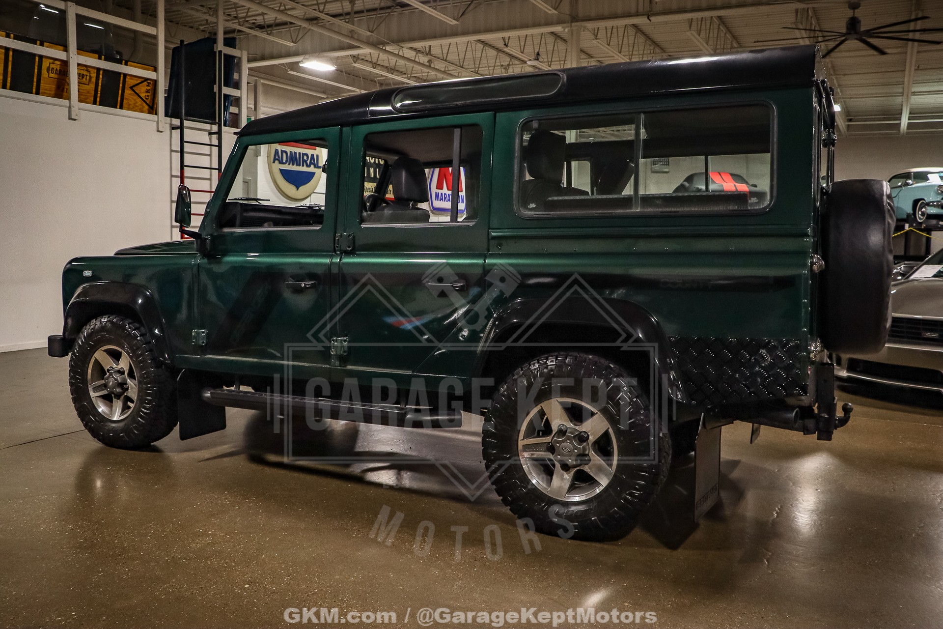 1999 Land Rover Defender 110 18