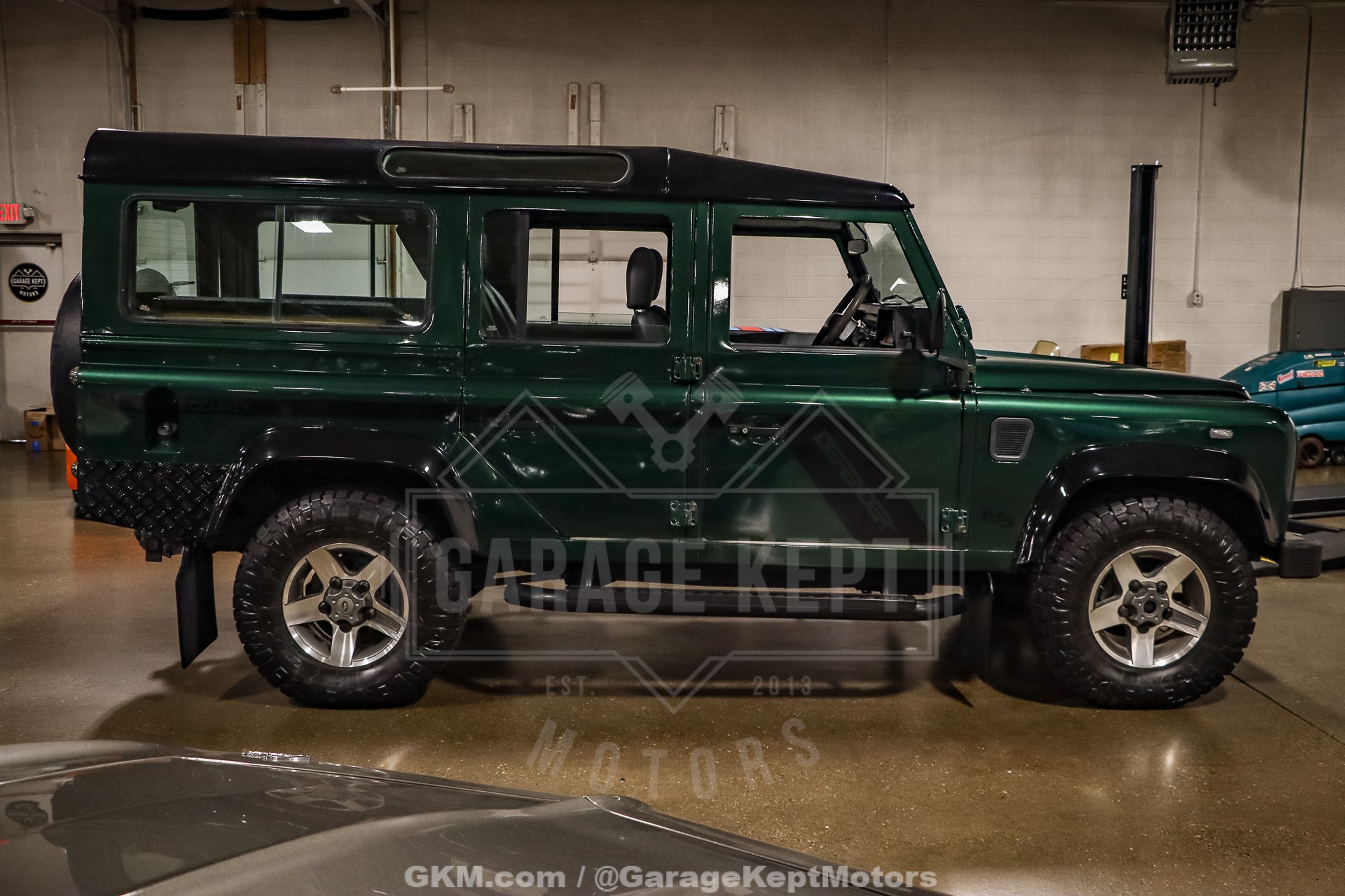 1999 Land Rover Defender 110 25