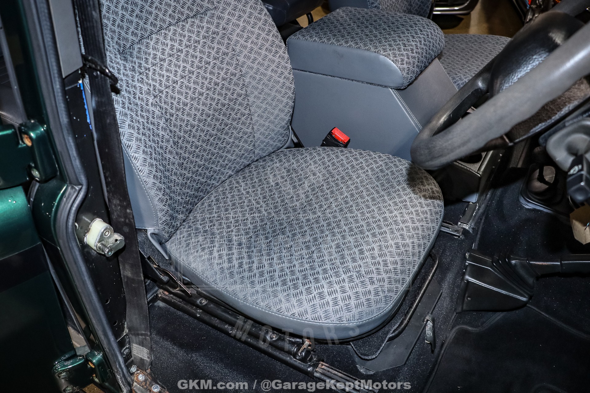 1999 Land Rover Defender 110 82