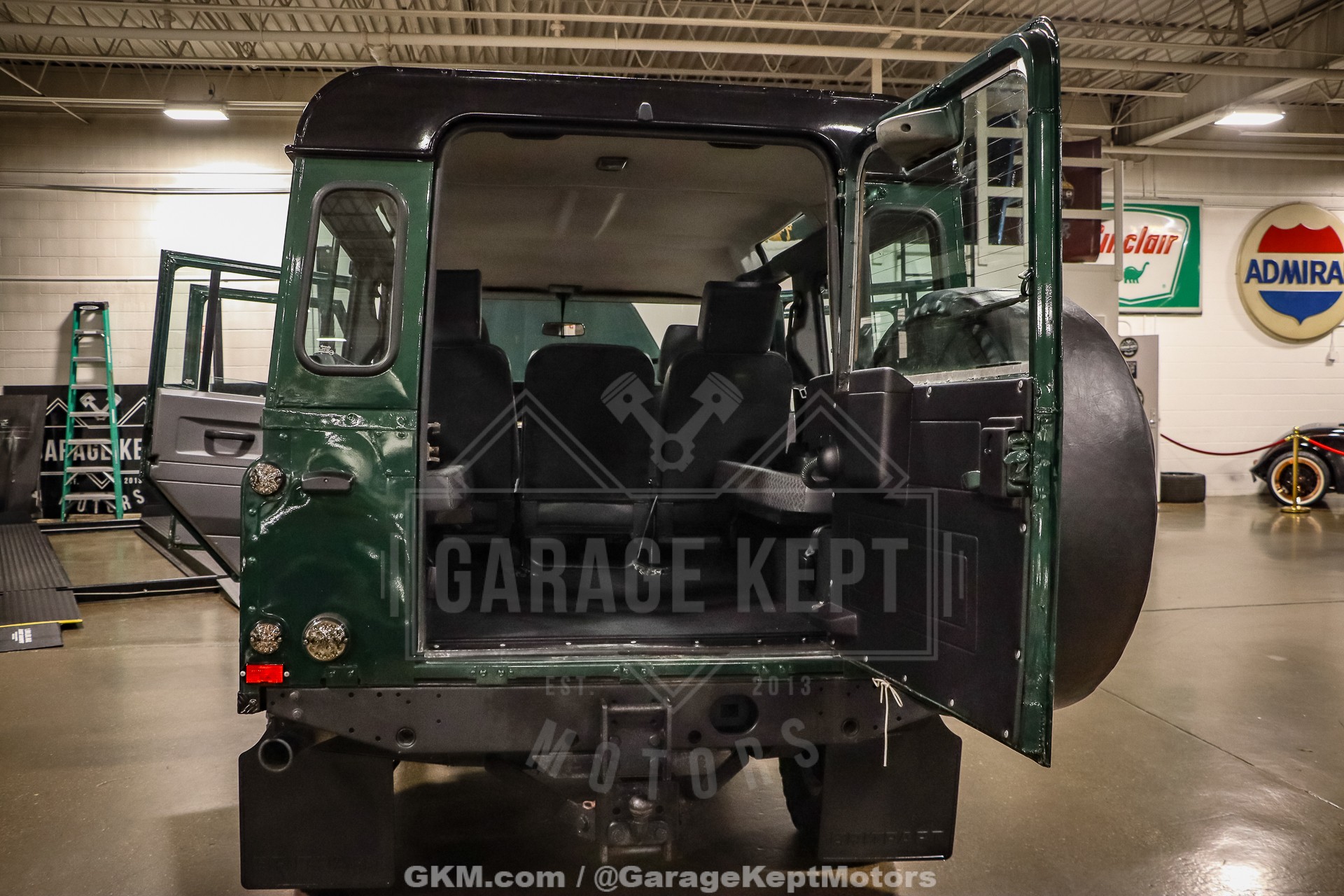 1999 Land Rover Defender 110 93