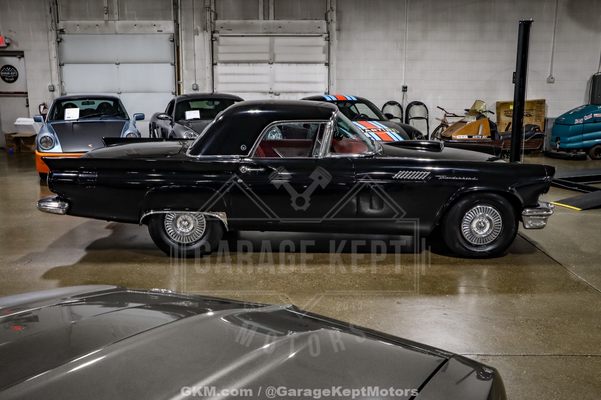 1957 Ford Thunderbird 22