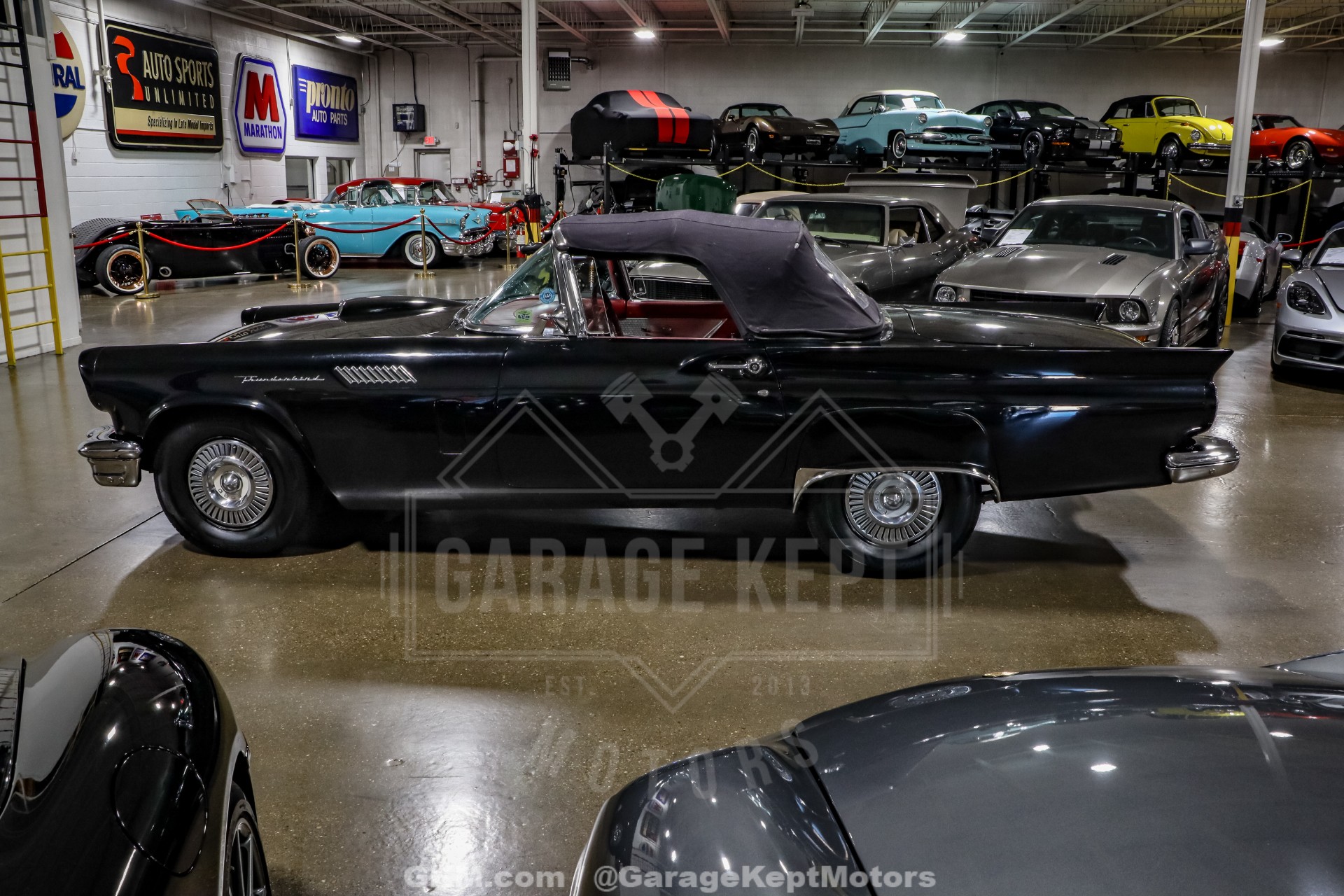 1957 Ford Thunderbird 122