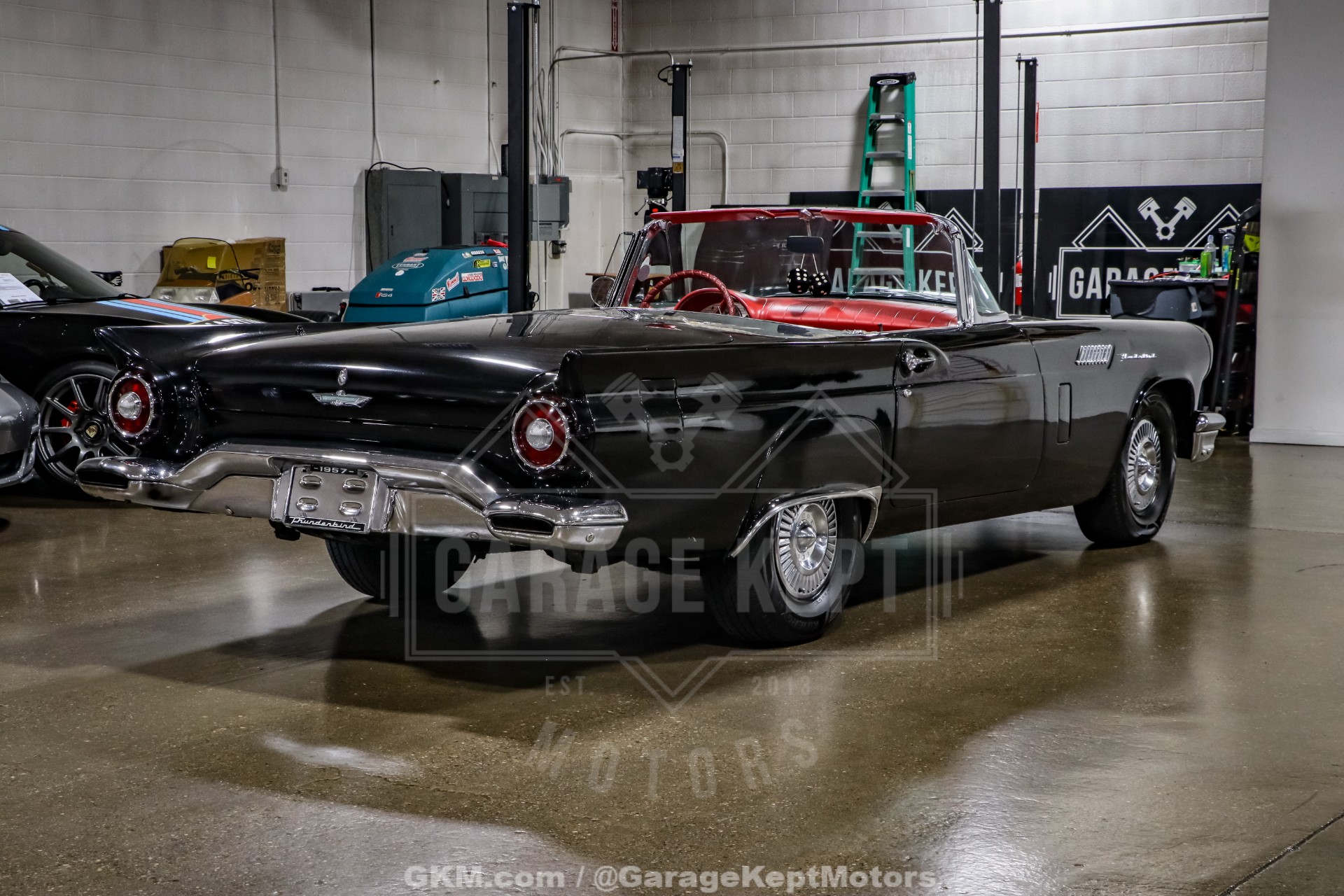 1957 Ford Thunderbird 160
