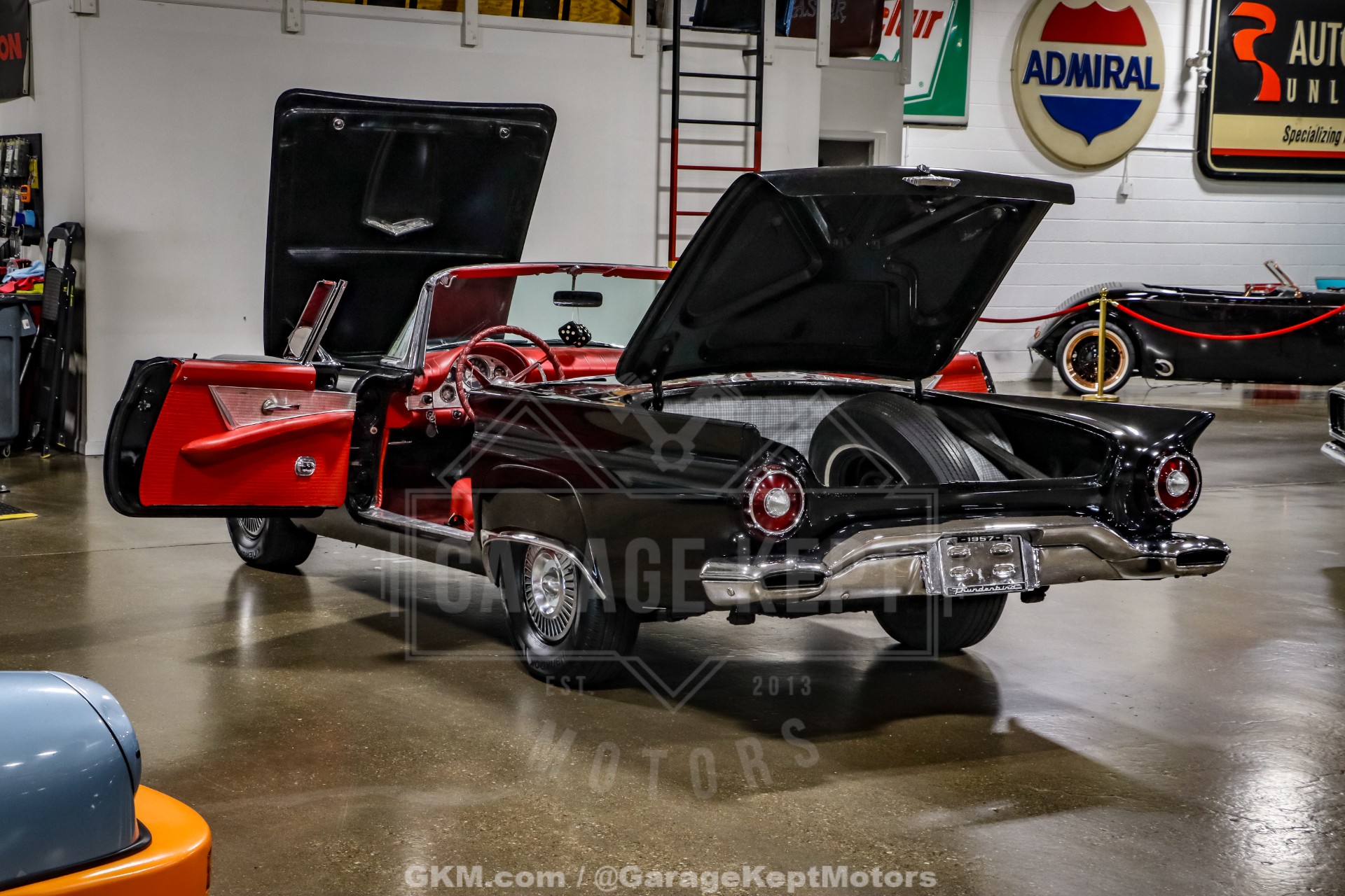 1957 Ford Thunderbird 166