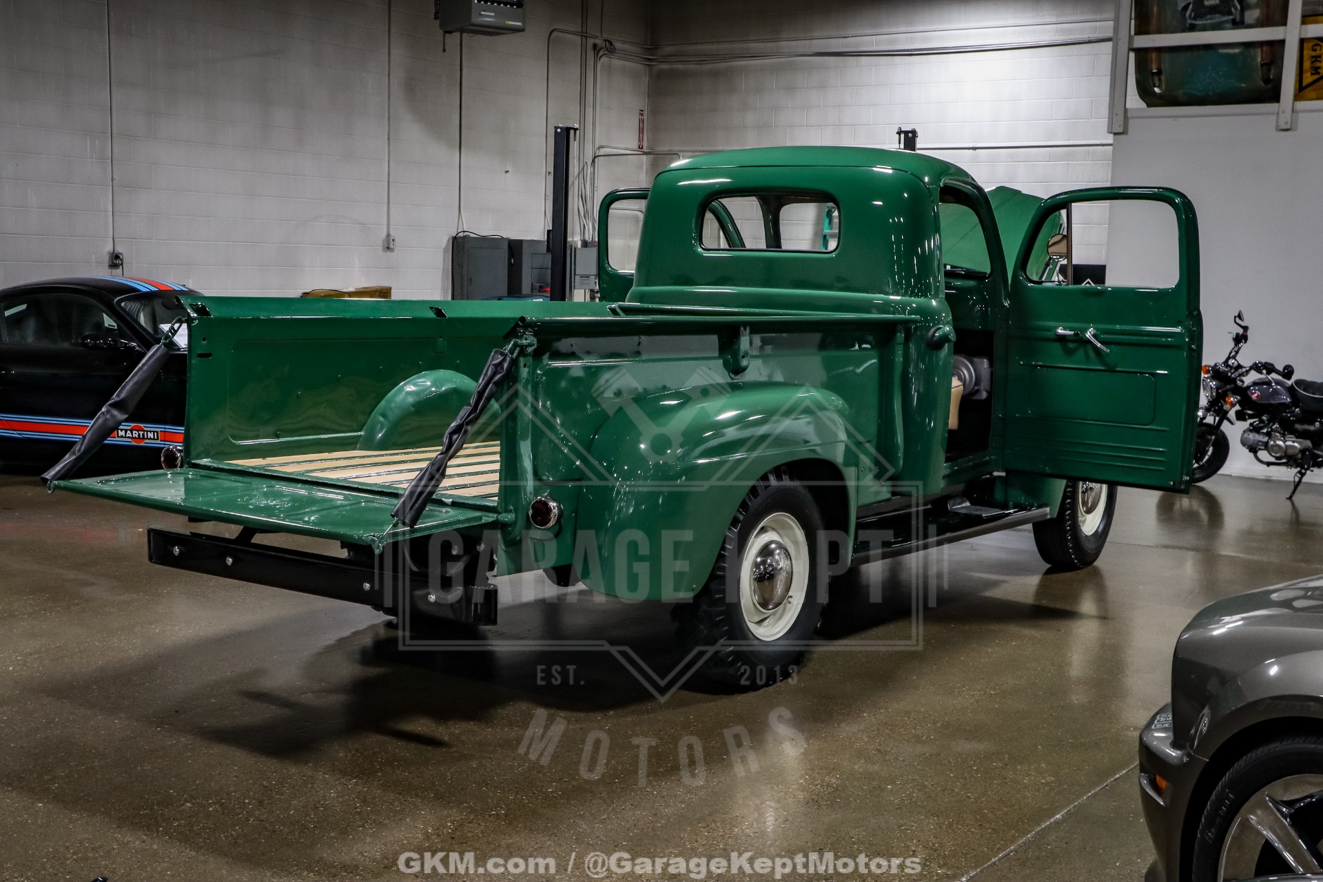 1948 Ford F3 64