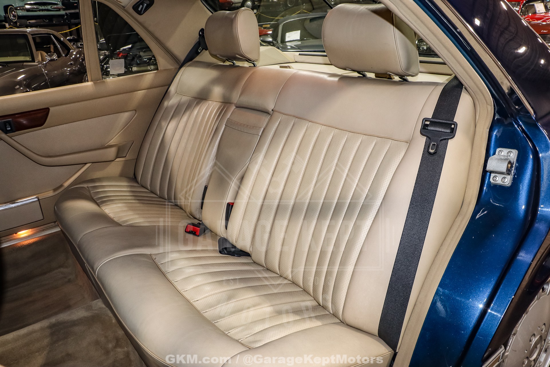 1988 Mercedes-Benz 420-Class 101